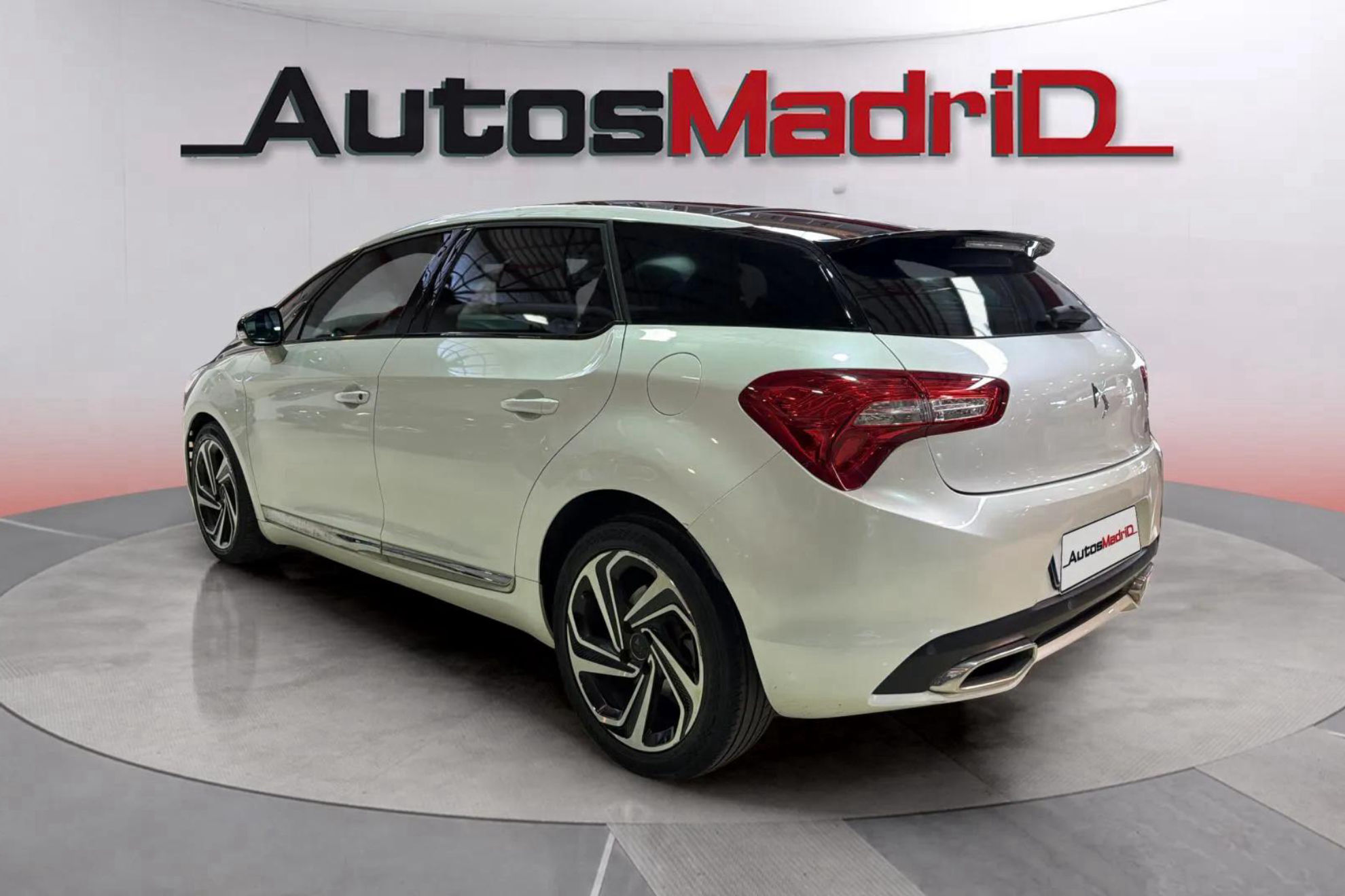 DS DS 5 BlueHDi EAT6 Sport - foto 5