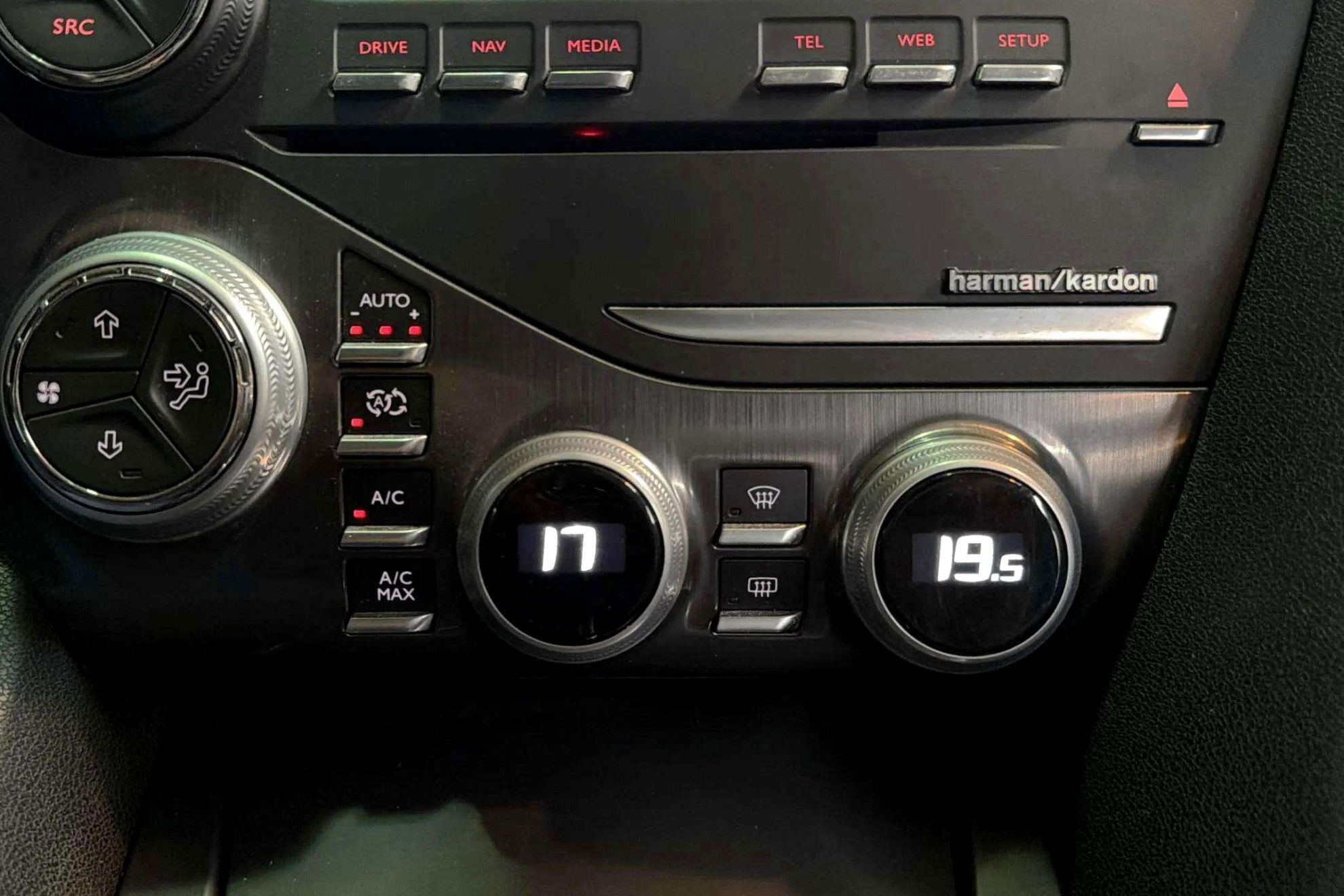 DS DS 5 BlueHDi EAT6 Sport - foto 24