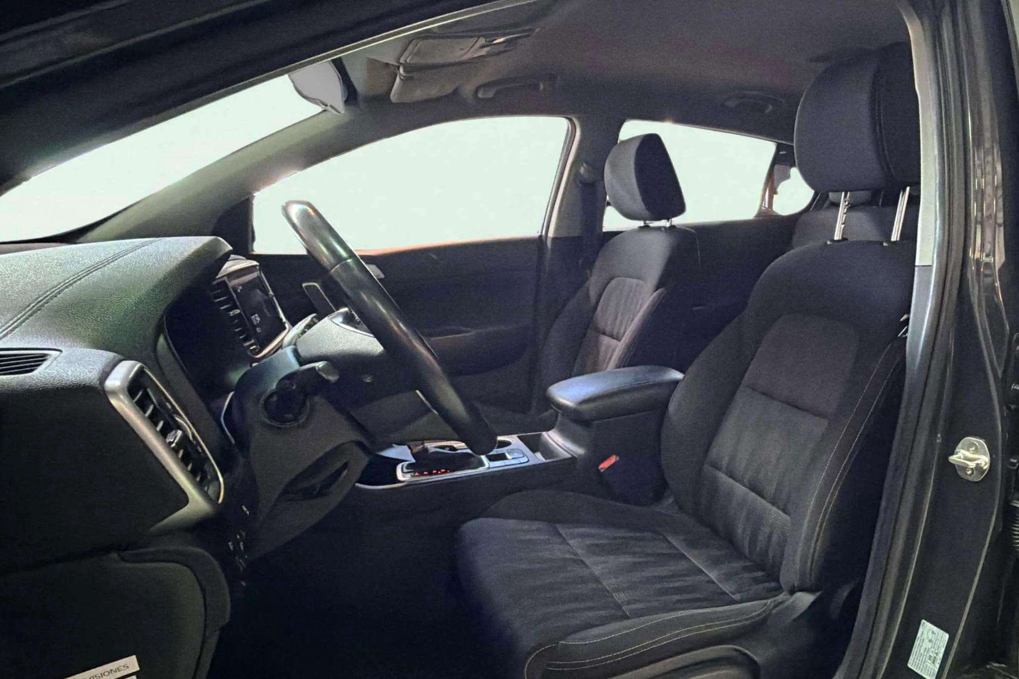 Kia Sportage 1.6 MHEV Business DCT 4x2 - foto 12