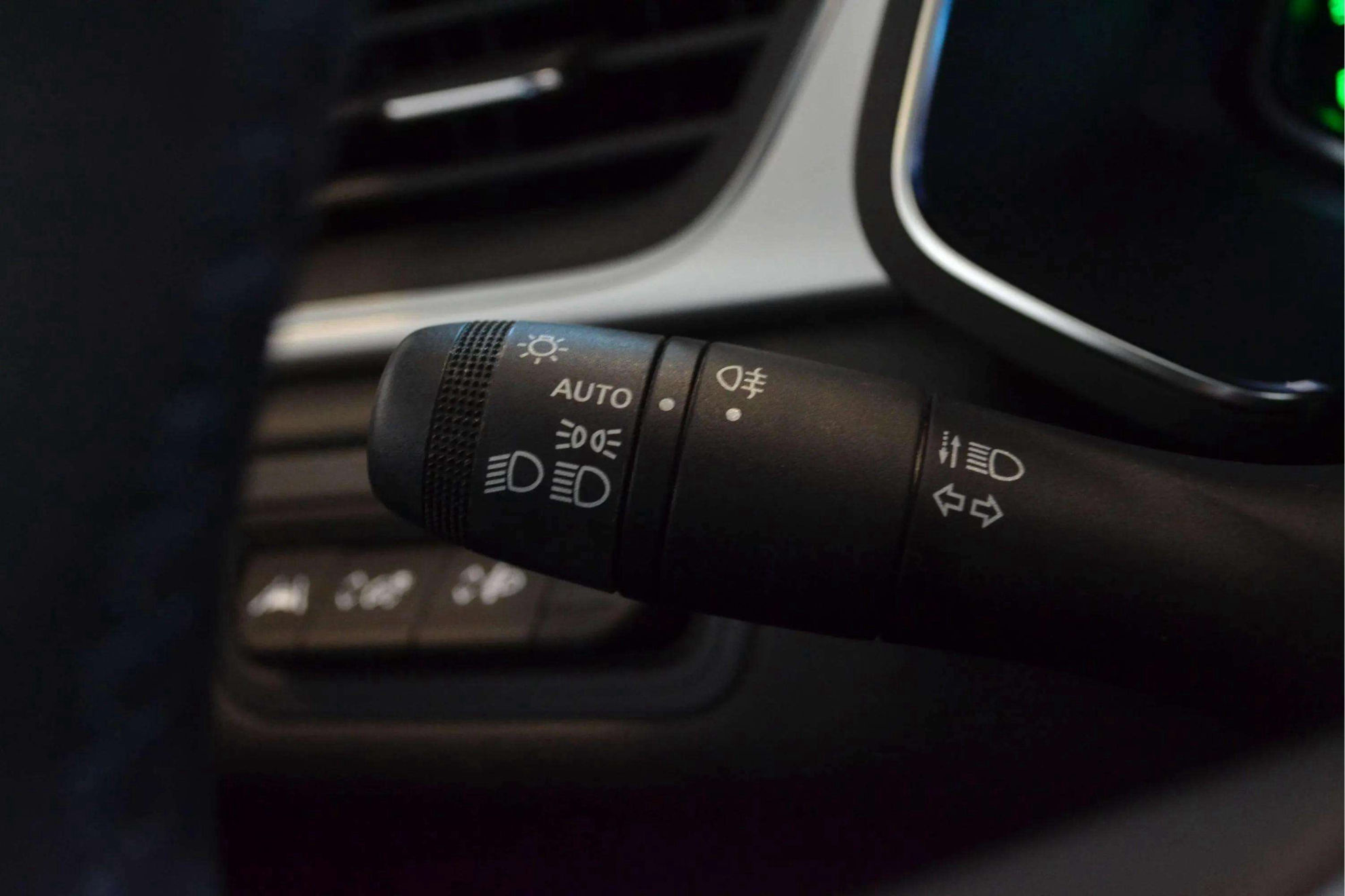 Renault Captur techno E-Tech full hybr. - foto 20