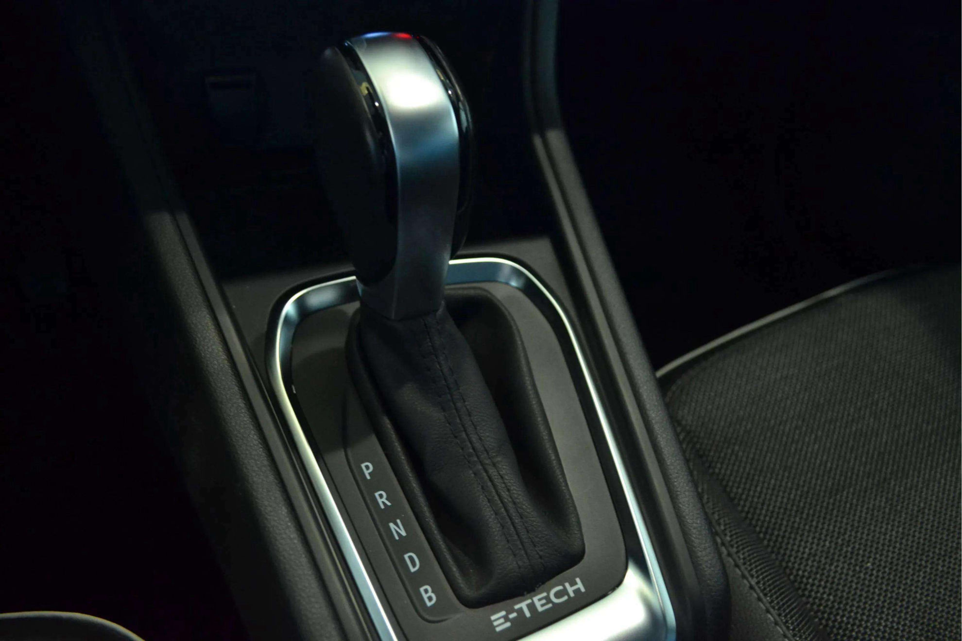 Renault Captur techno E-Tech full hybr. - foto 26