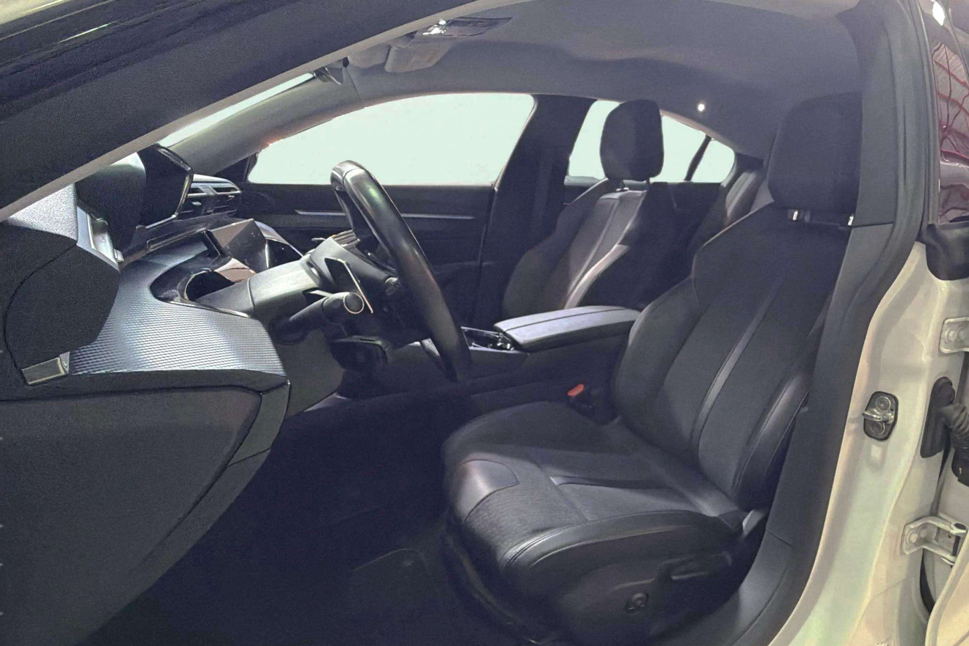 Peugeot 508 Allure Pack Hybrid 225 e-EAT8 - foto 12