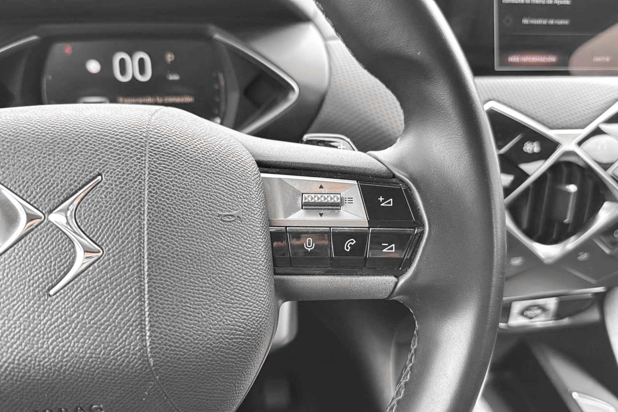 DS DS 3 Crossback PureTech Performance Line+ - foto 25