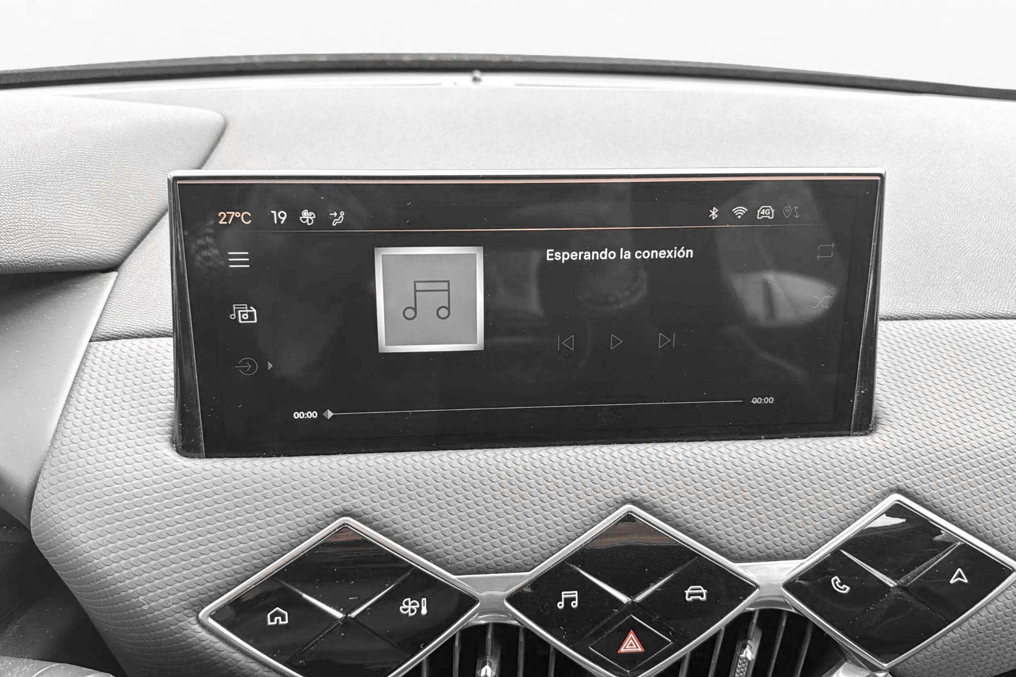 DS DS 3 Crossback PureTech Performance Line+ - foto 31