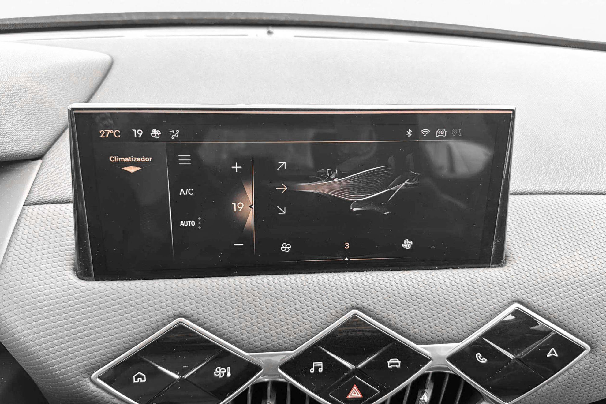 DS DS 3 Crossback PureTech Performance Line+ - foto 30
