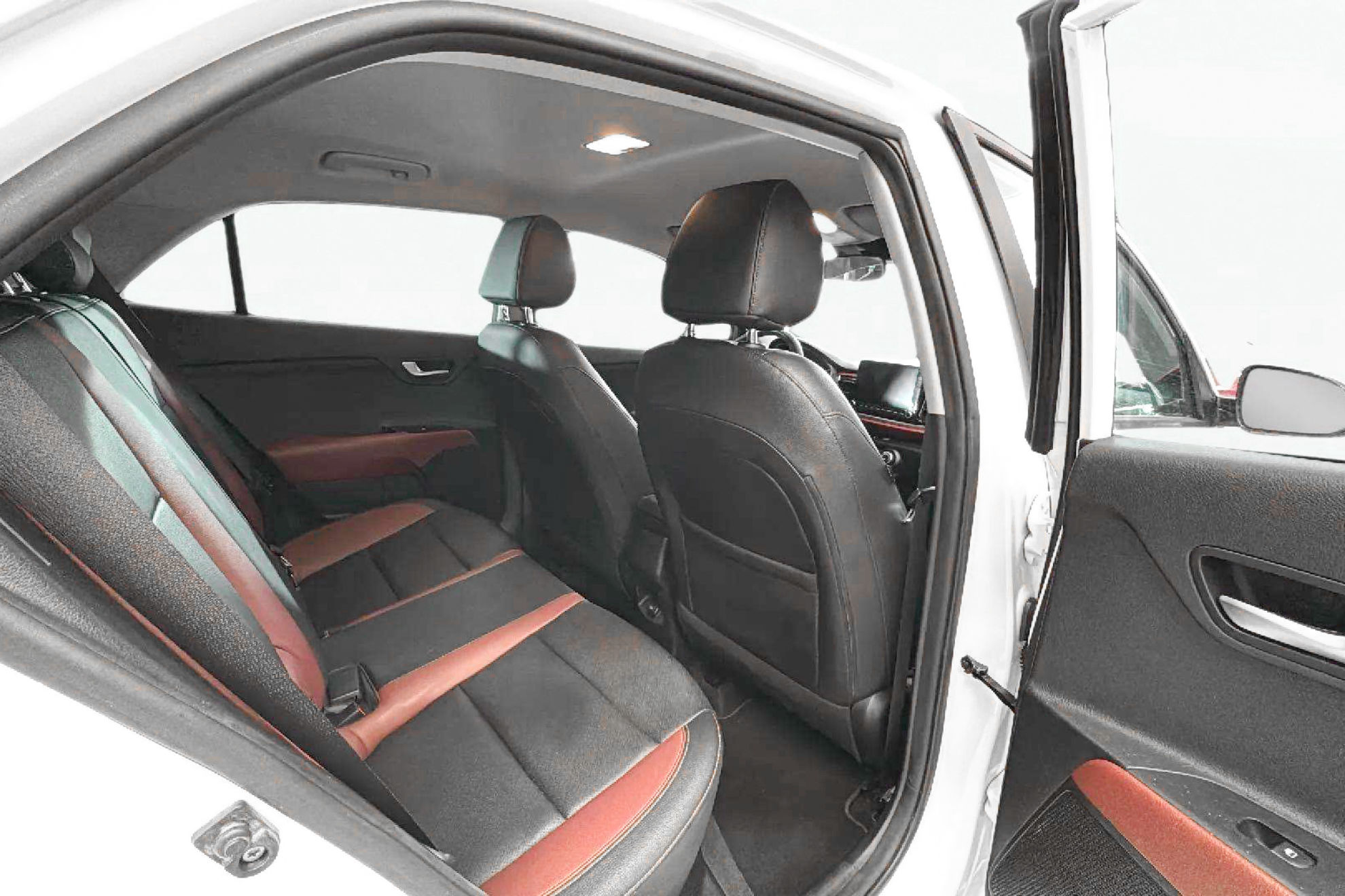 Kia Rio 1.0 T-GDi MHEV iMT GT Line - foto 17