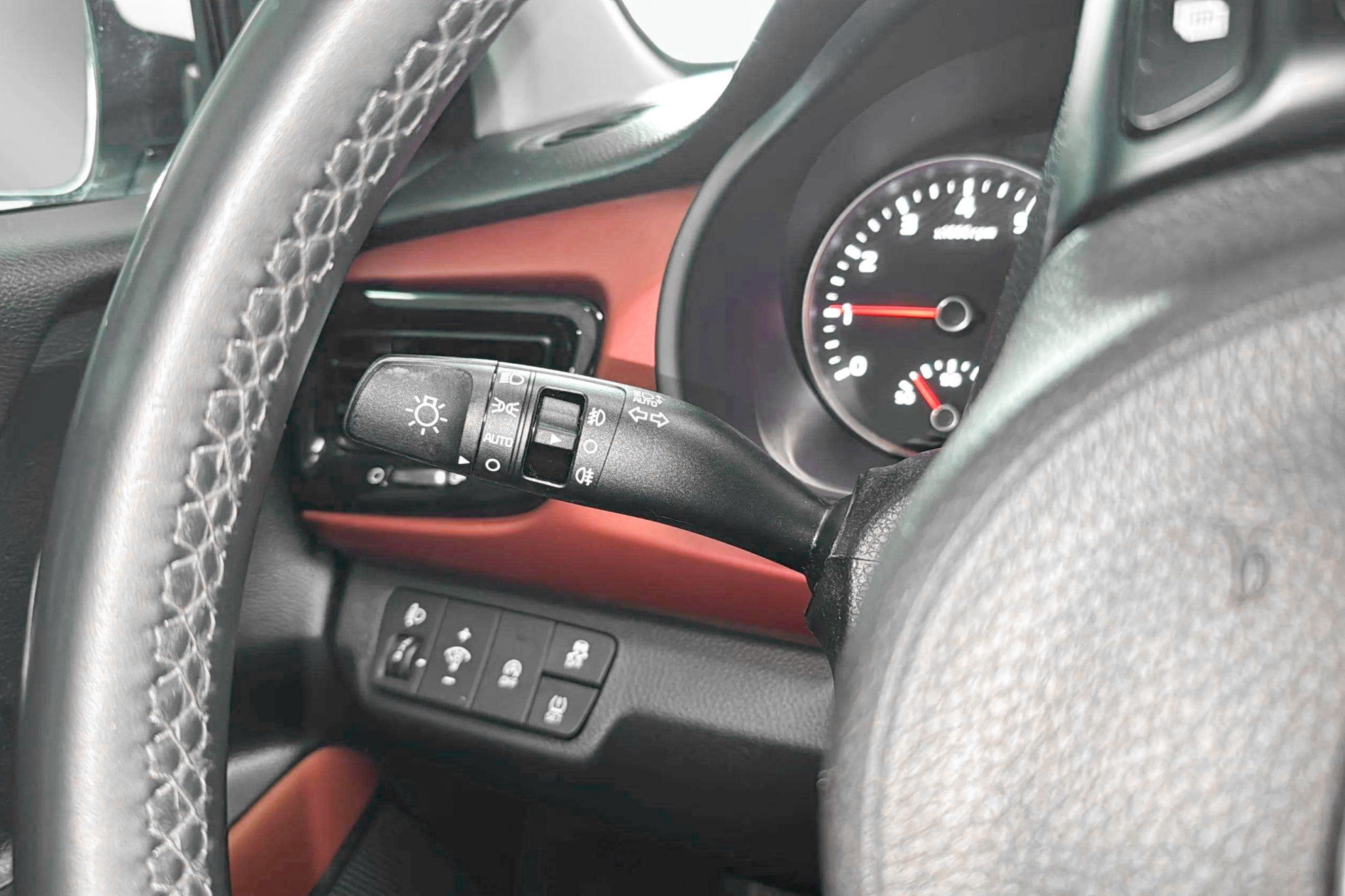 Kia Rio 1.0 T-GDi MHEV iMT GT Line - foto 25