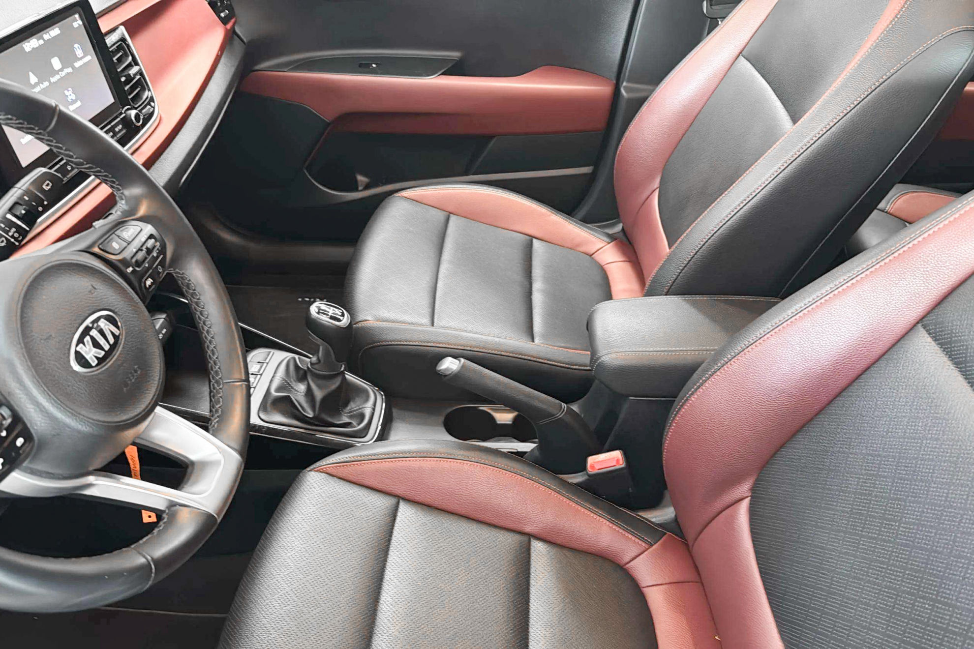 Kia Rio 1.0 T-GDi MHEV iMT GT Line - foto 35