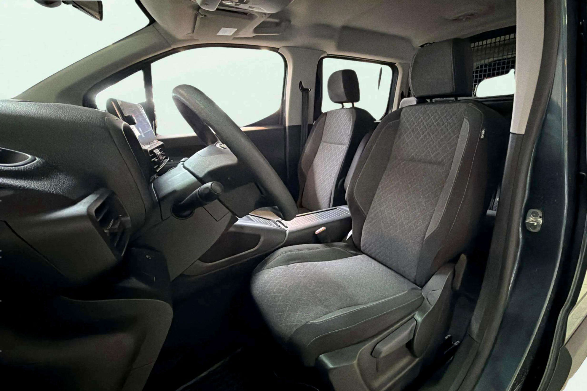Opel Combo GS 1.5 Td MT6 ?6.4 - foto 12