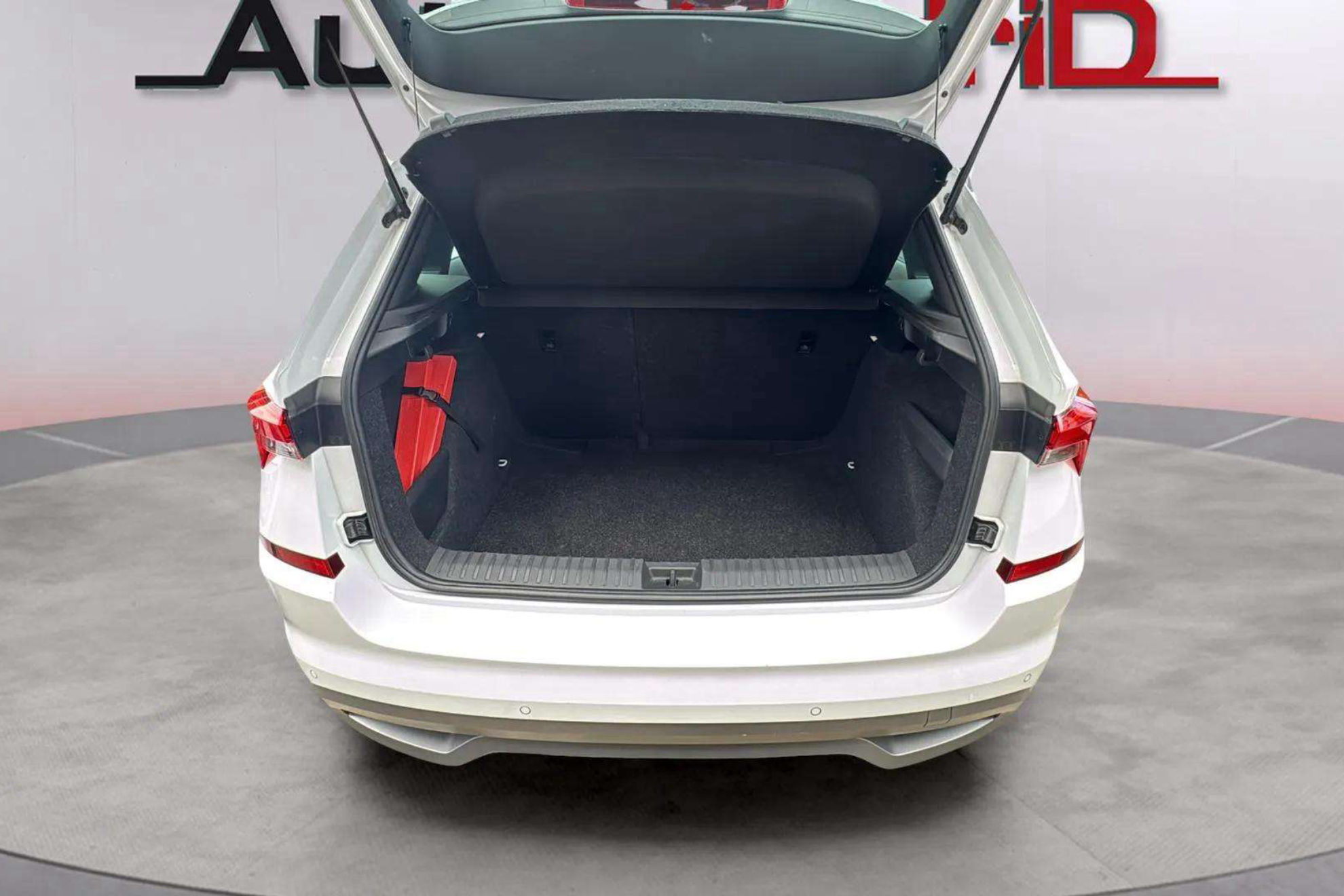 Škoda Kamiq 1.0 TSI Style - foto 10