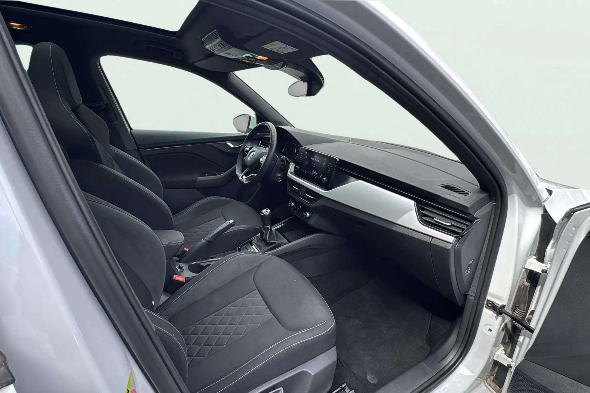 Škoda Kamiq 1.0 TSI Style - foto 12