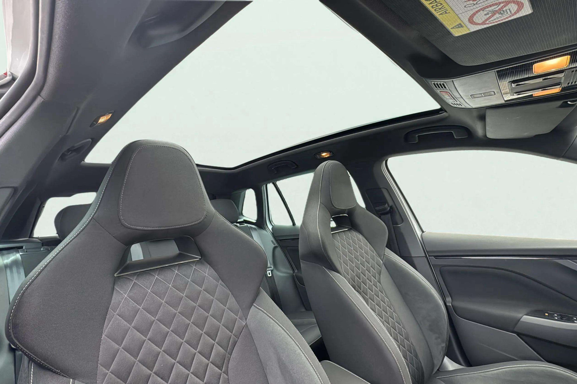 Škoda Kamiq 1.0 TSI Style - foto 15