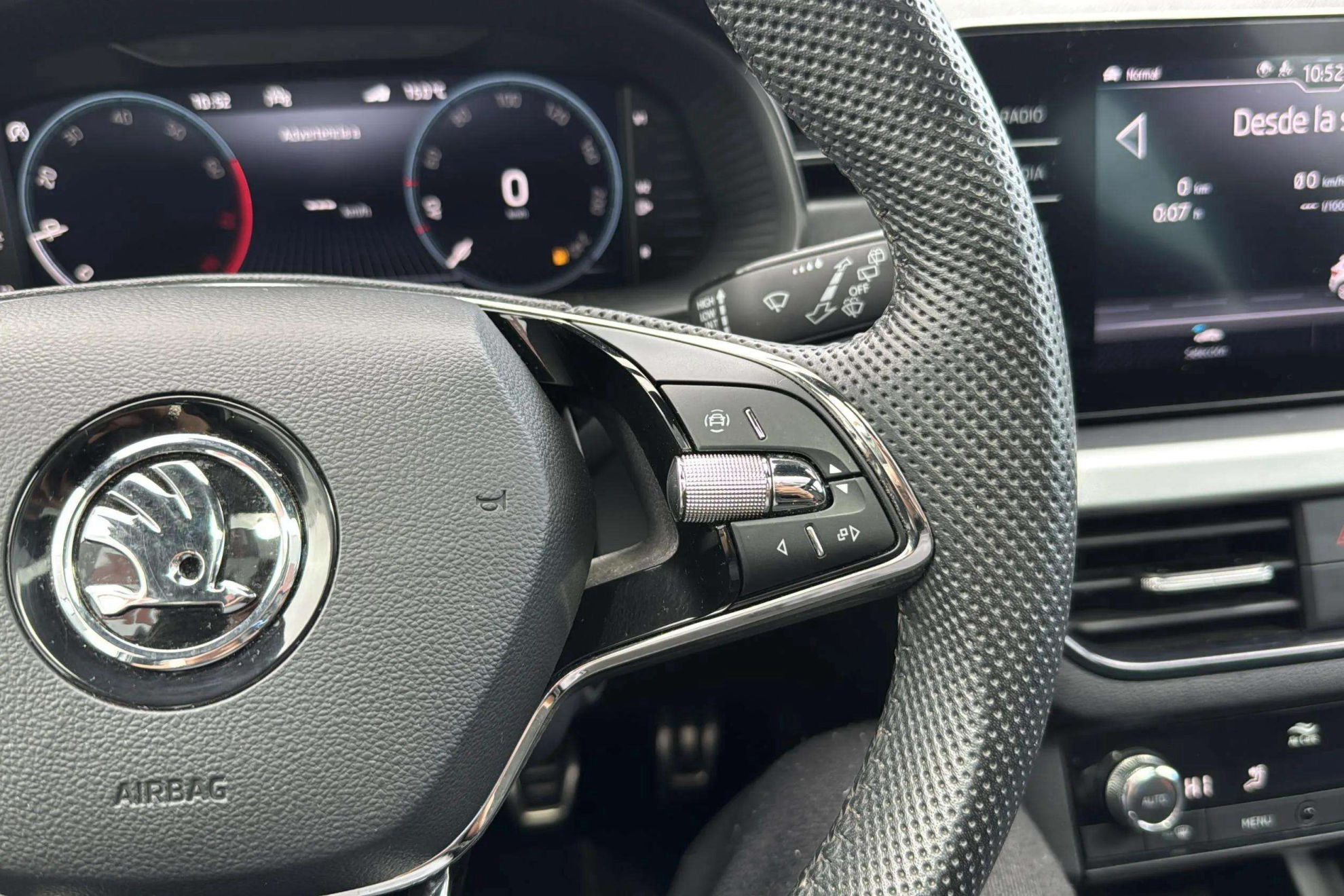 Škoda Kamiq 1.0 TSI Style - foto 23
