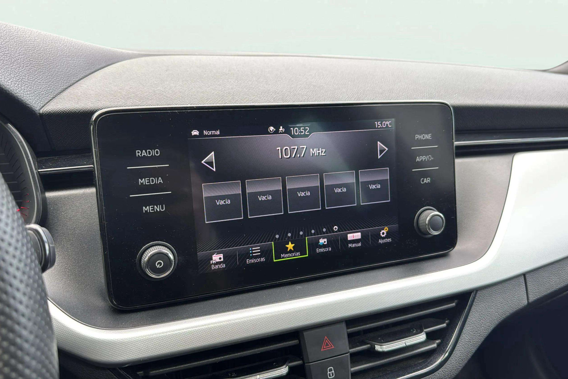 Škoda Kamiq 1.0 TSI Style - foto 27