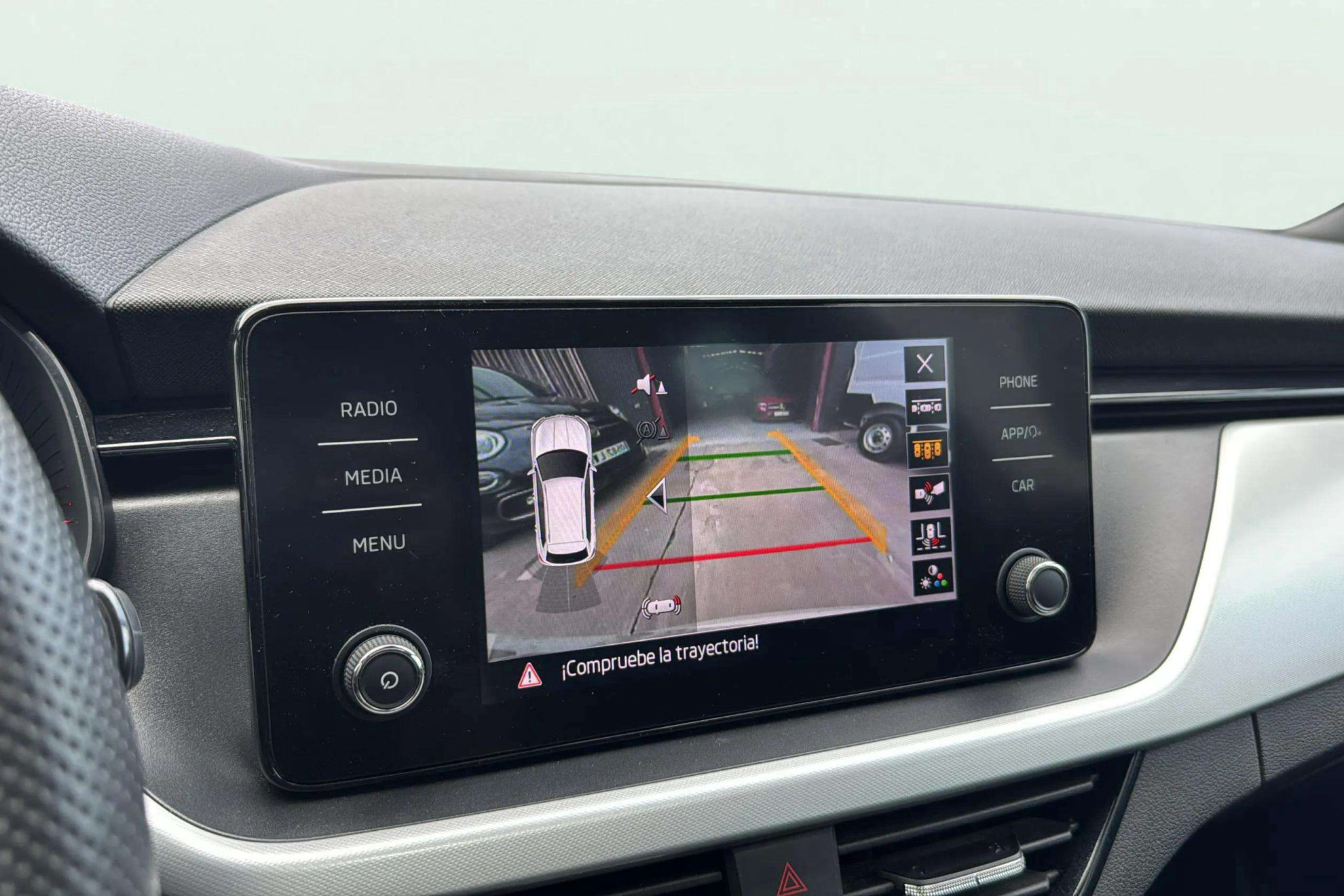 Škoda Kamiq 1.0 TSI Style - foto 33