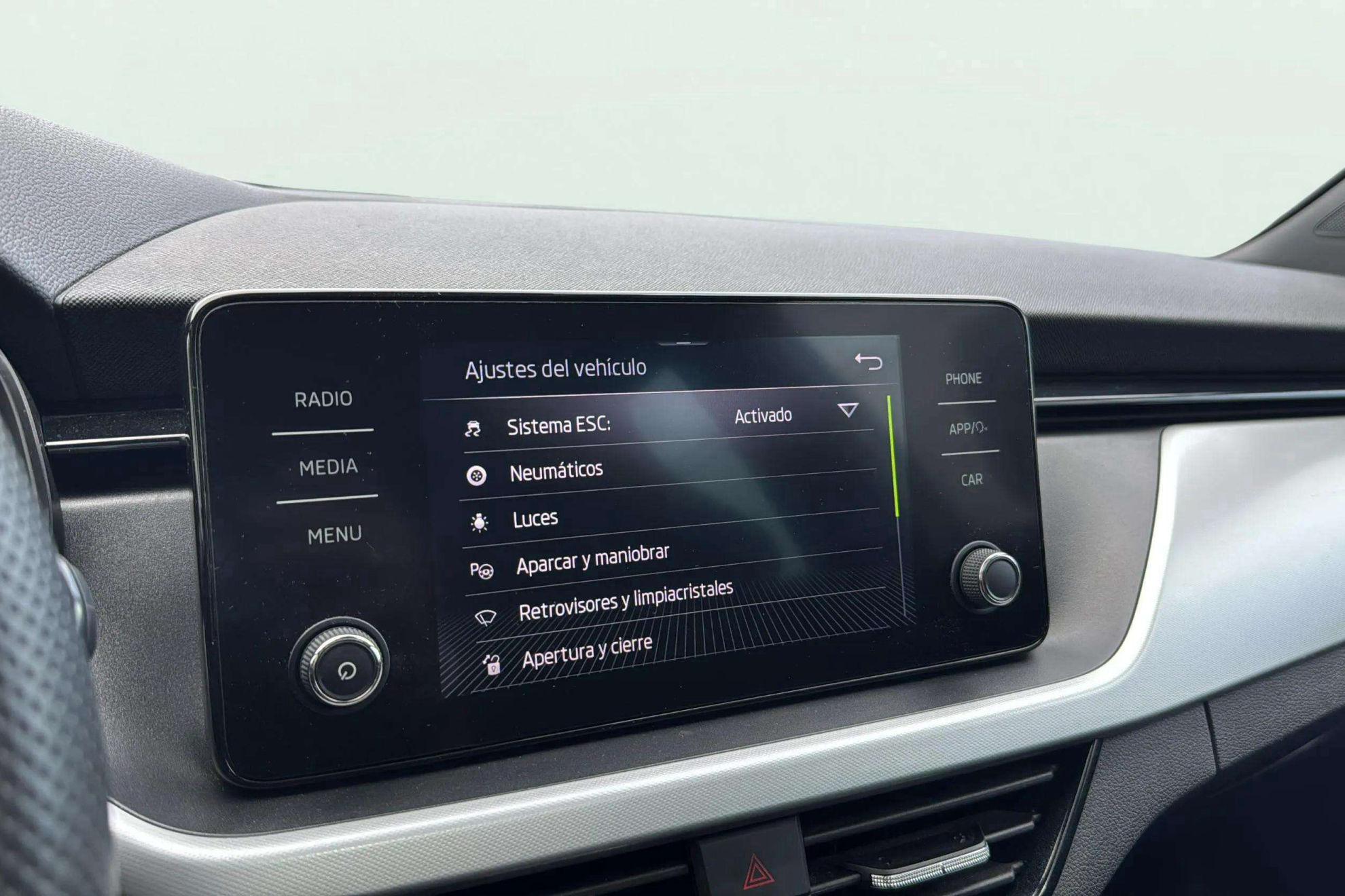 Škoda Kamiq 1.0 TSI Style - foto 32