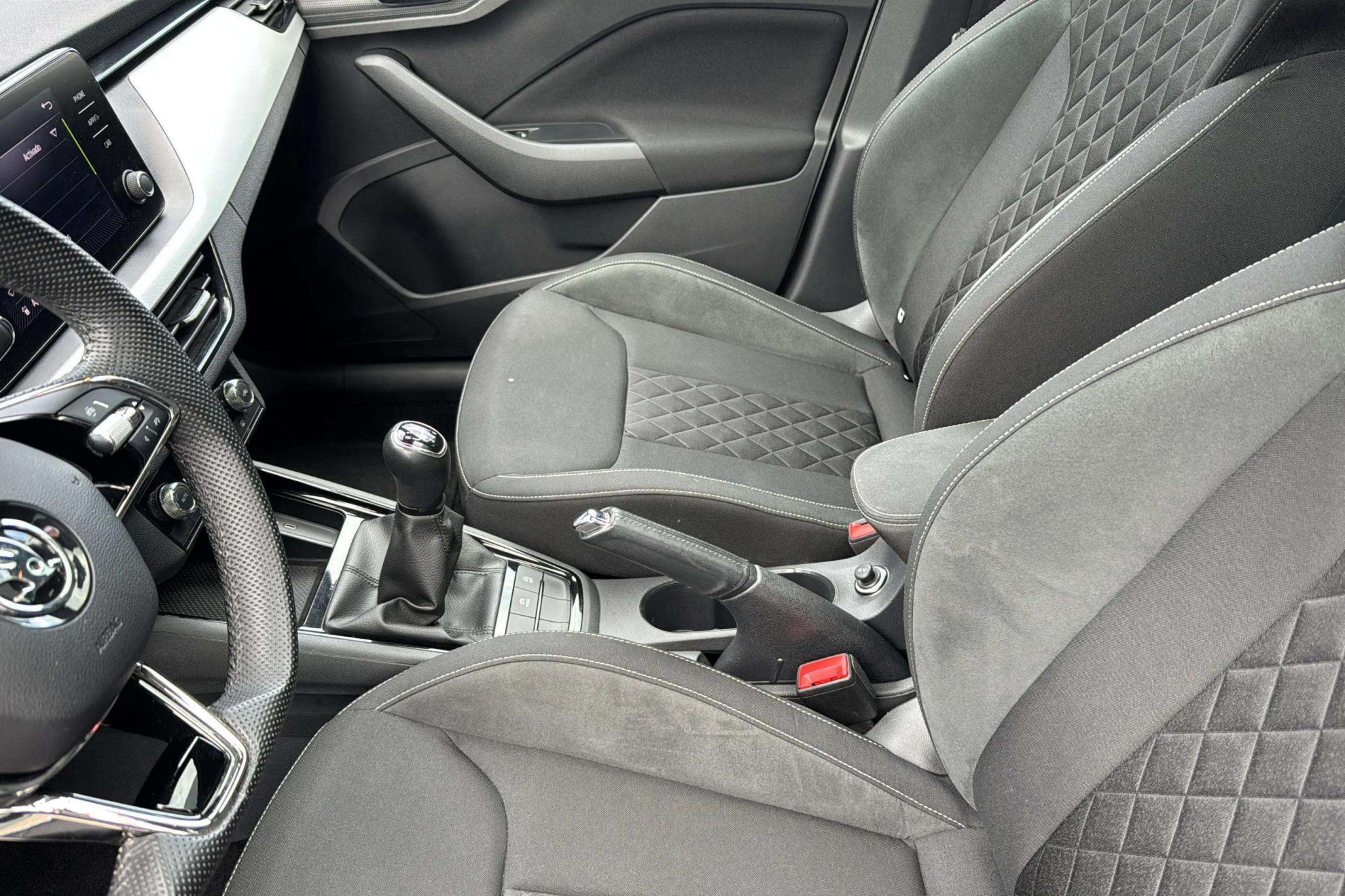 Škoda Kamiq 1.0 TSI Style - foto 39