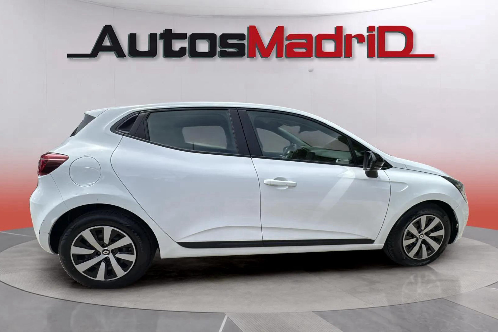 Renault Clio Equilibre TCe - foto 8