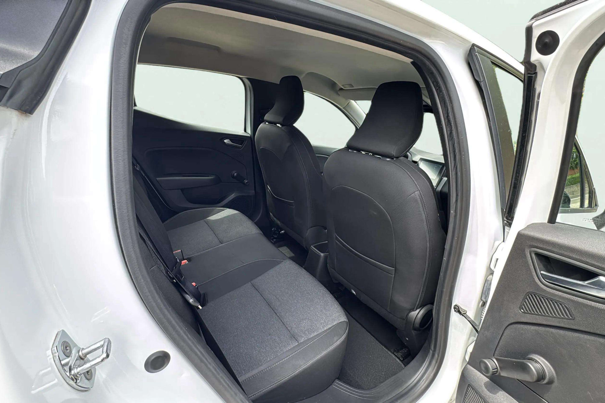 Renault Clio Equilibre TCe - foto 17