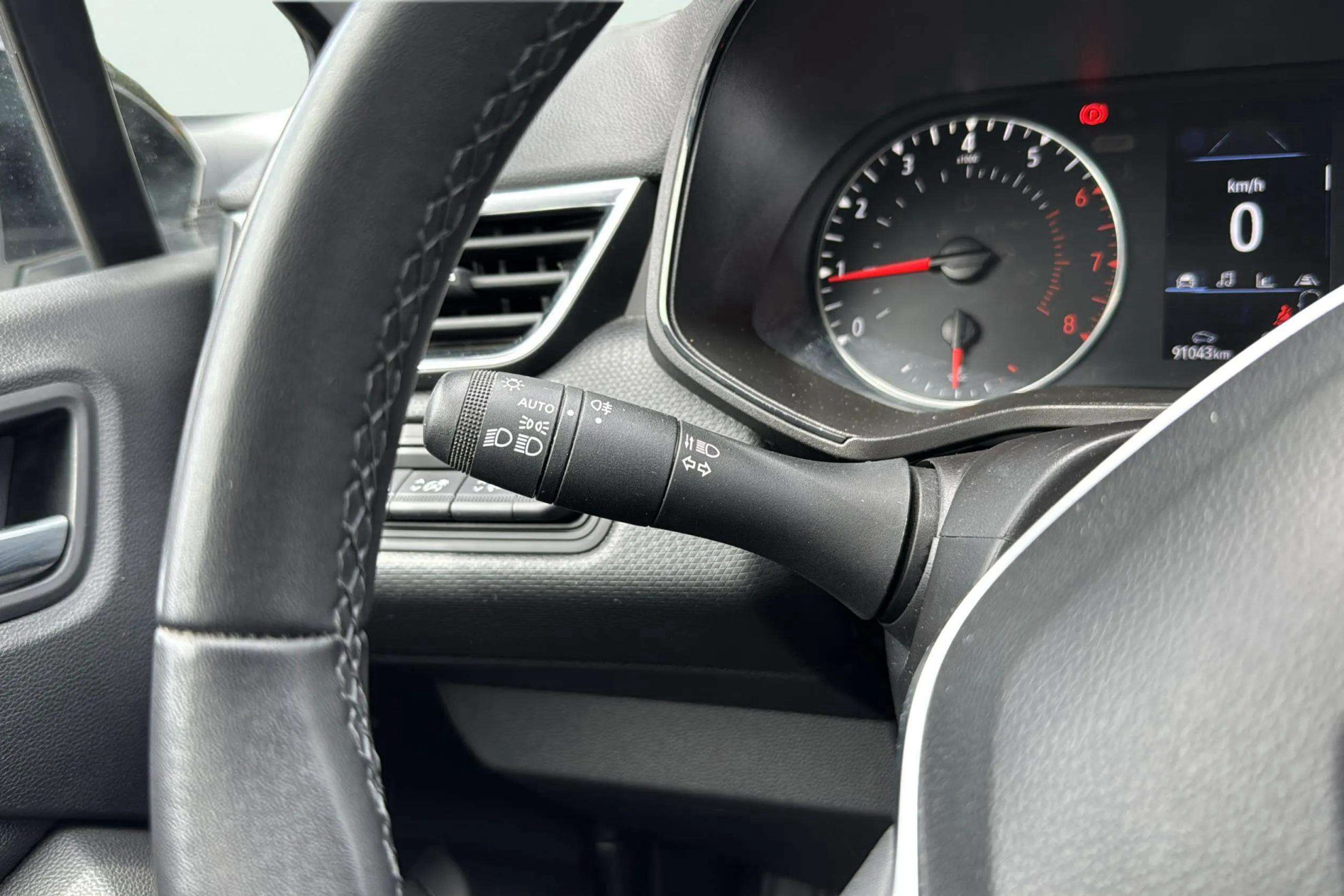Renault Clio Equilibre TCe - foto 25