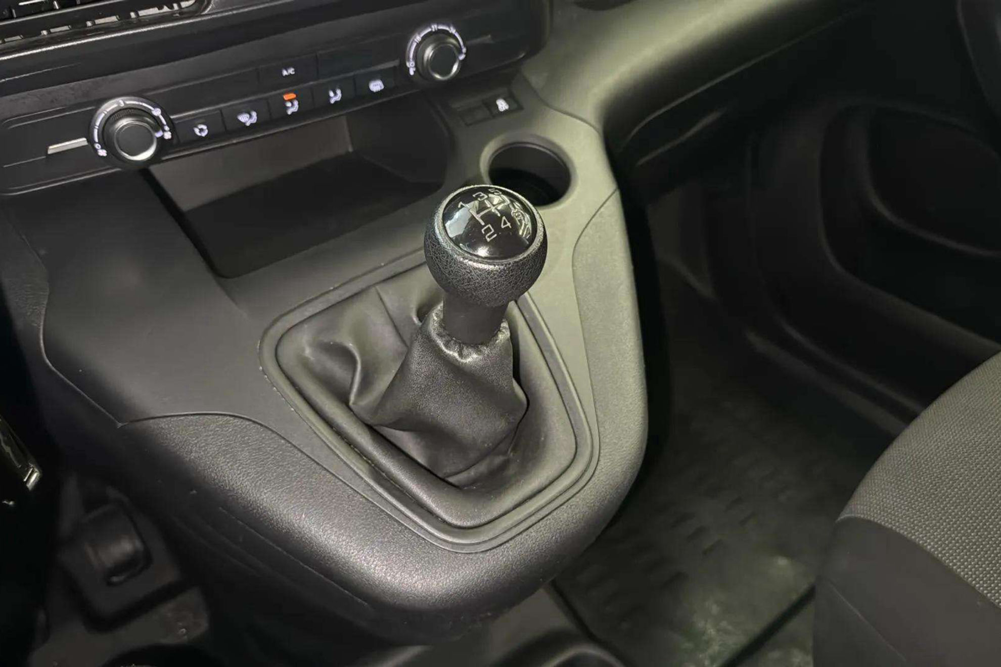 Citroën Berlingo Talla M BlueHDi 75 Control - foto 24