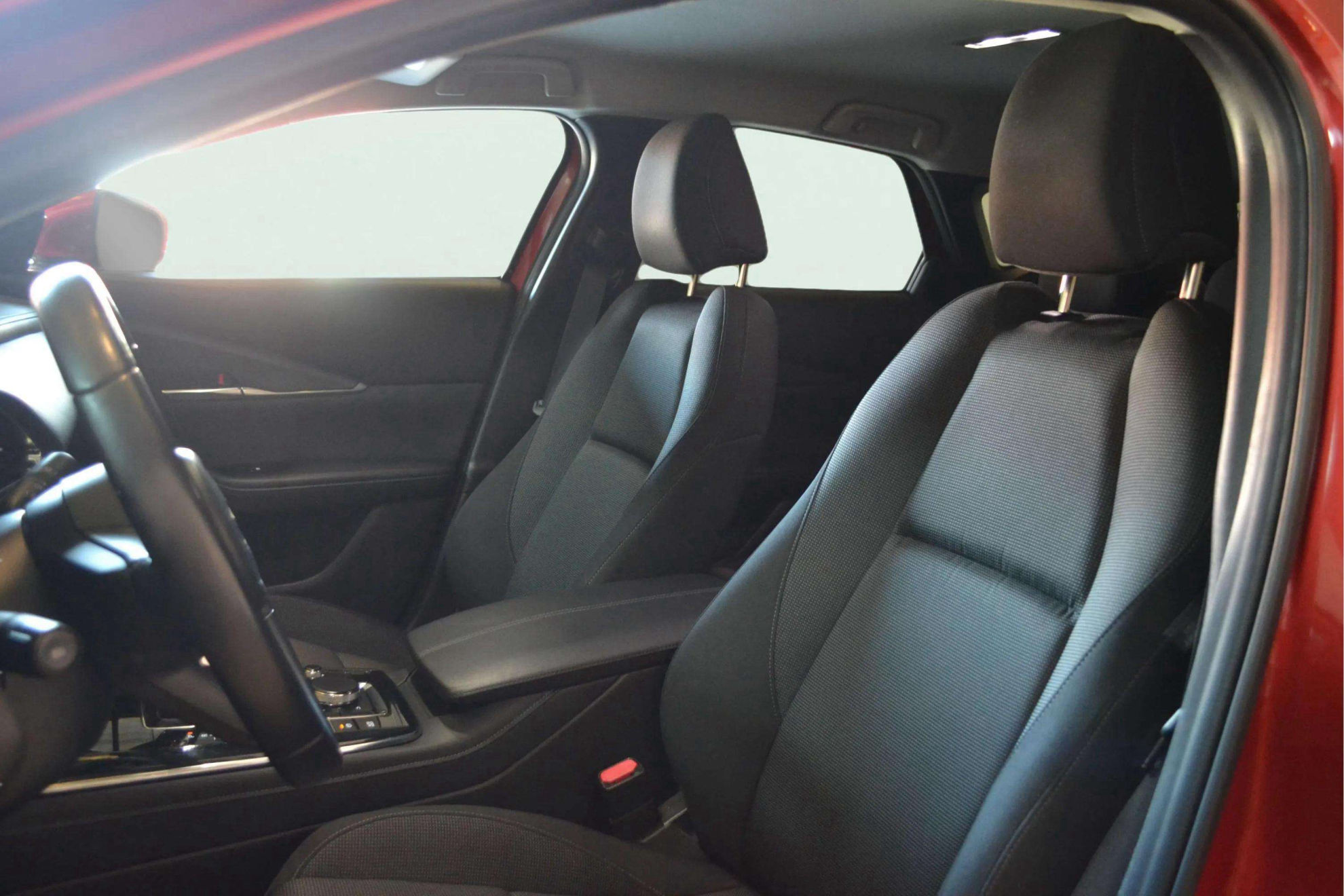 Mazda CX-30 e-SKYACTIV-X 2.0 Evolution - foto 16