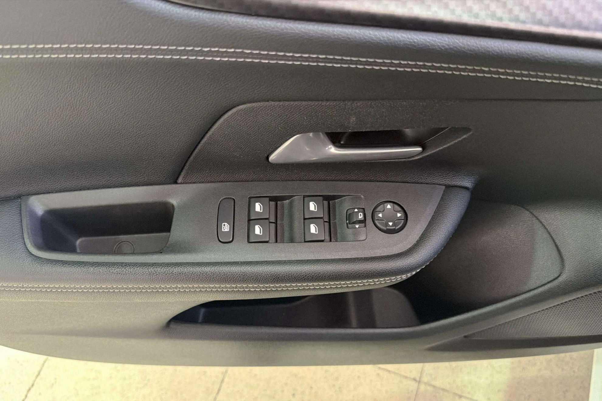 Opel Mokka 1.5 D Business Elegance - foto 14