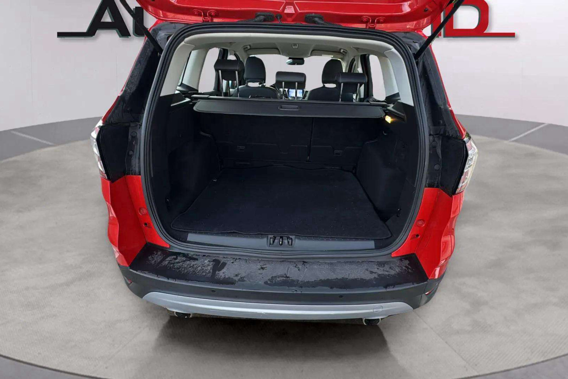 Ford Kuga 1.5 TDCi 4x2 Titanium - foto 10