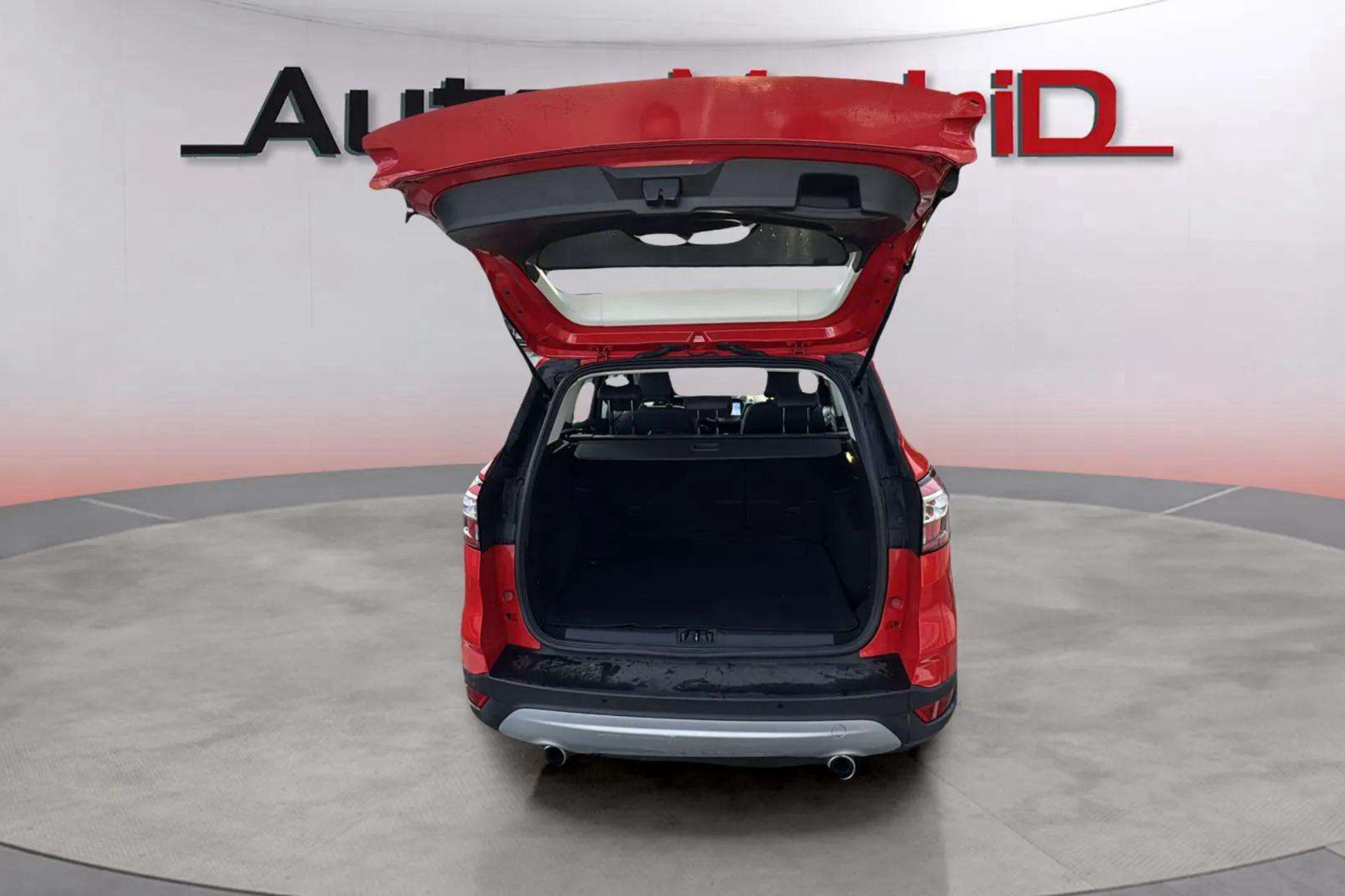 Ford Kuga 1.5 TDCi 4x2 Titanium - foto 9