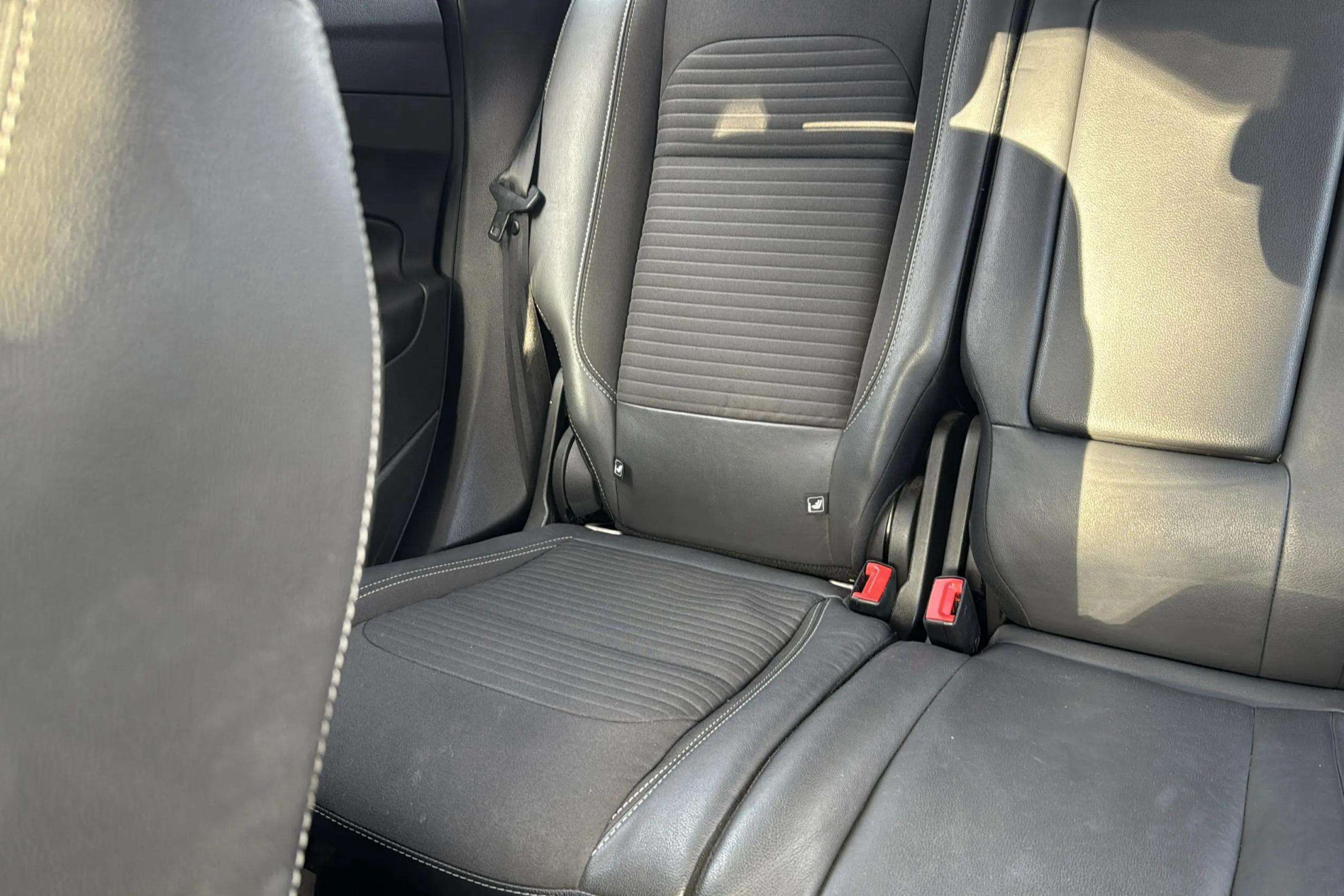 Ford Kuga 1.5 TDCi 4x2 Titanium - foto 38