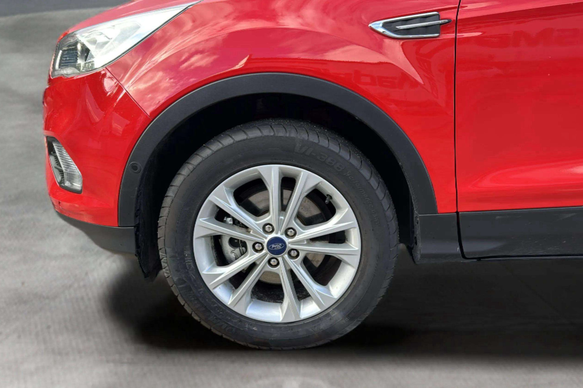 Ford Kuga 1.5 TDCi 4x2 Titanium - foto 40