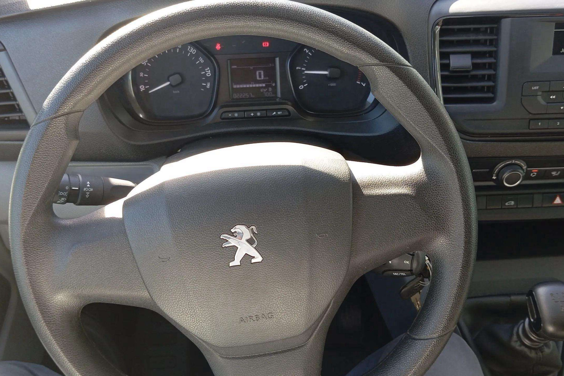 Peugeot Expert Furgón Premium 1.5 BlueHDi 120 Standard - foto 11