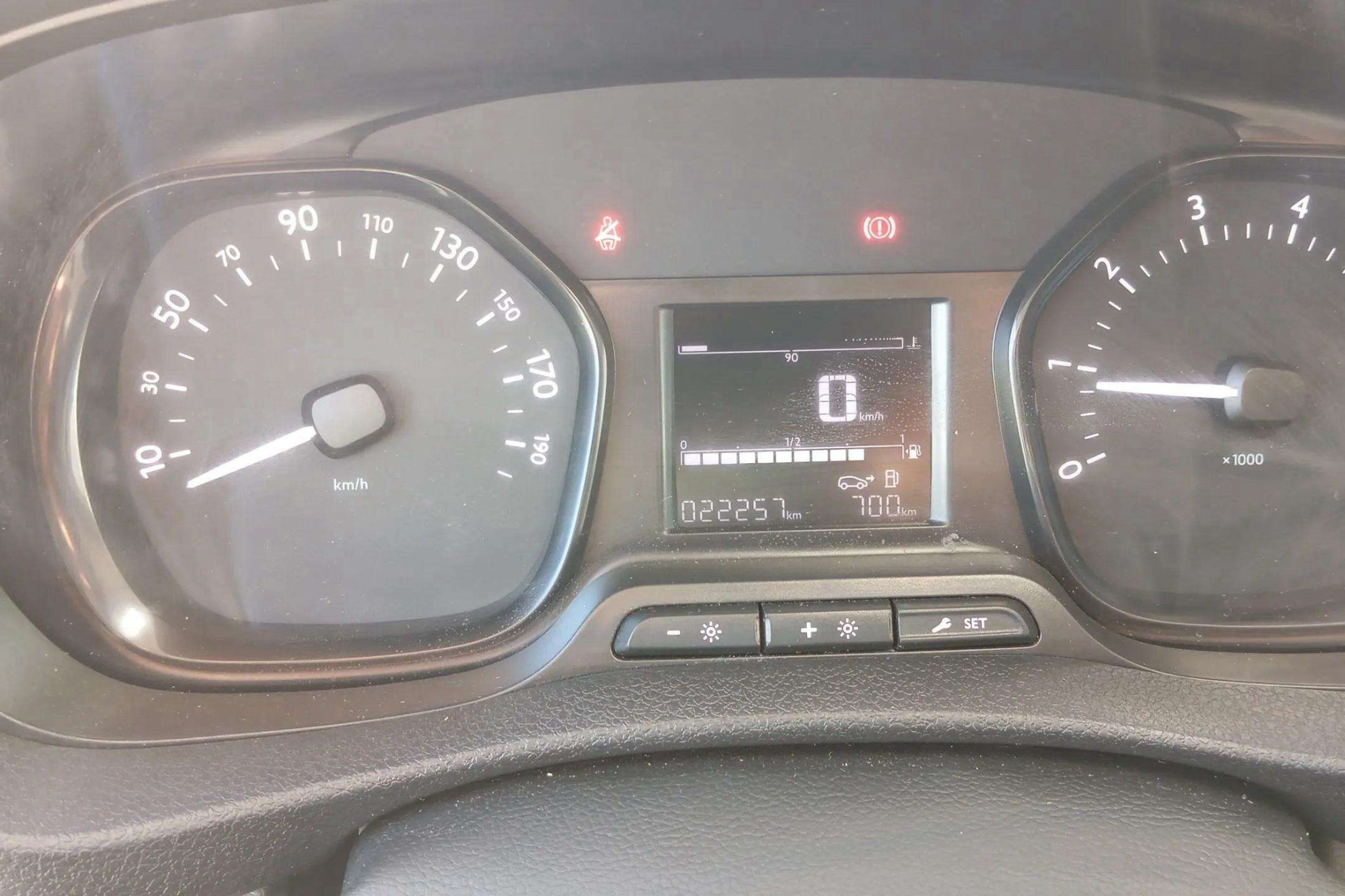 Peugeot Expert Furgón Premium 1.5 BlueHDi 120 Standard - foto 14