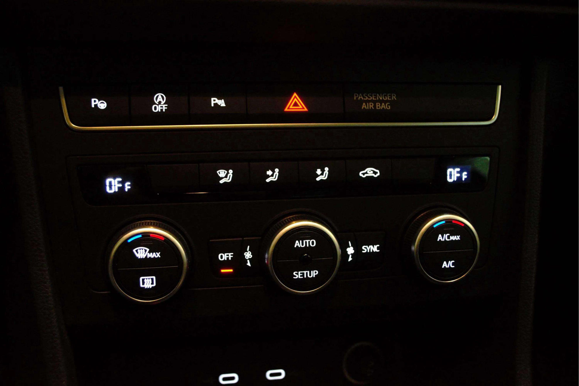 SEAT Ateca 2.0 TDI DSG X-Perience - foto 29