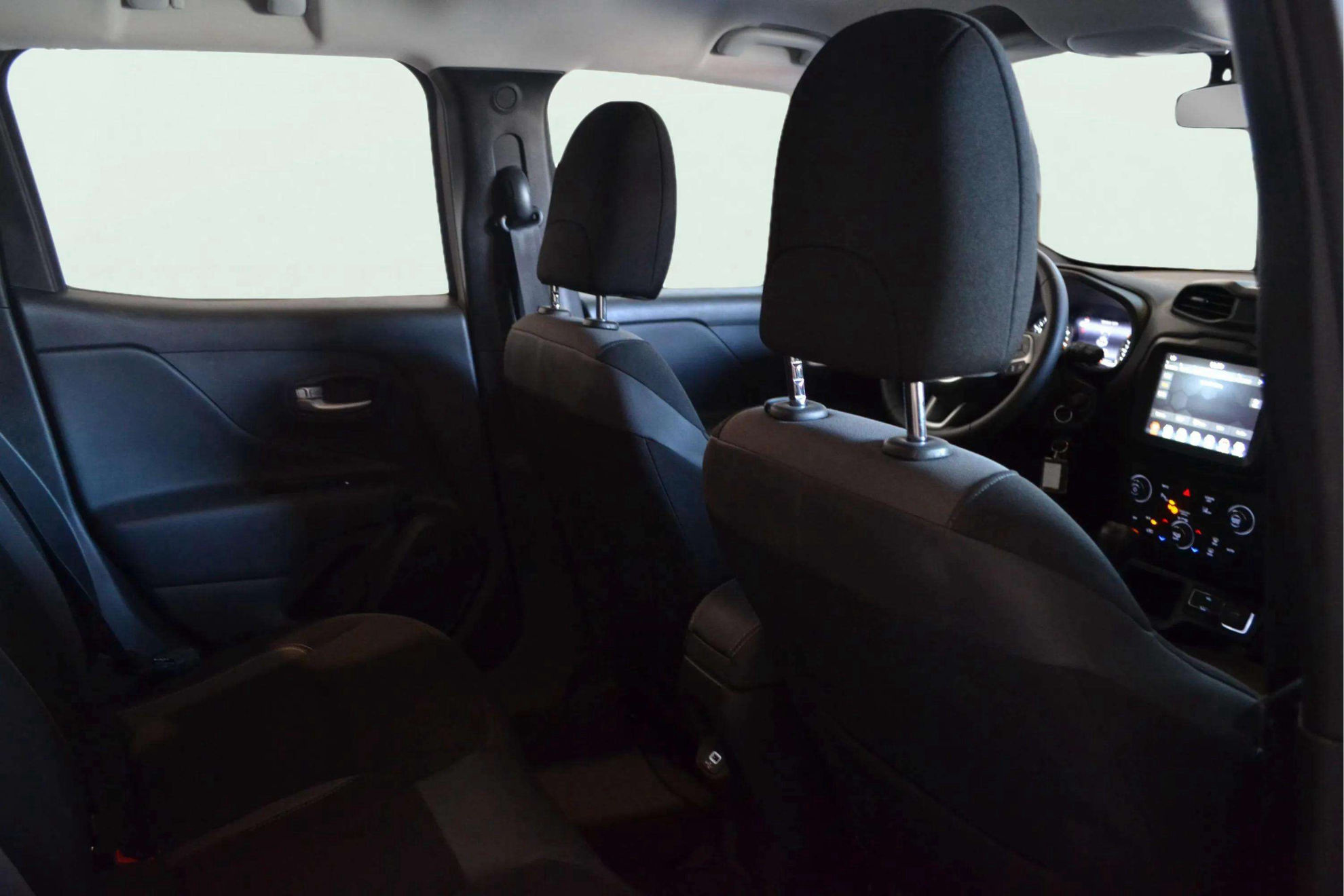 Jeep Renegade eHybrid 1.5 Limited ATX - foto 11