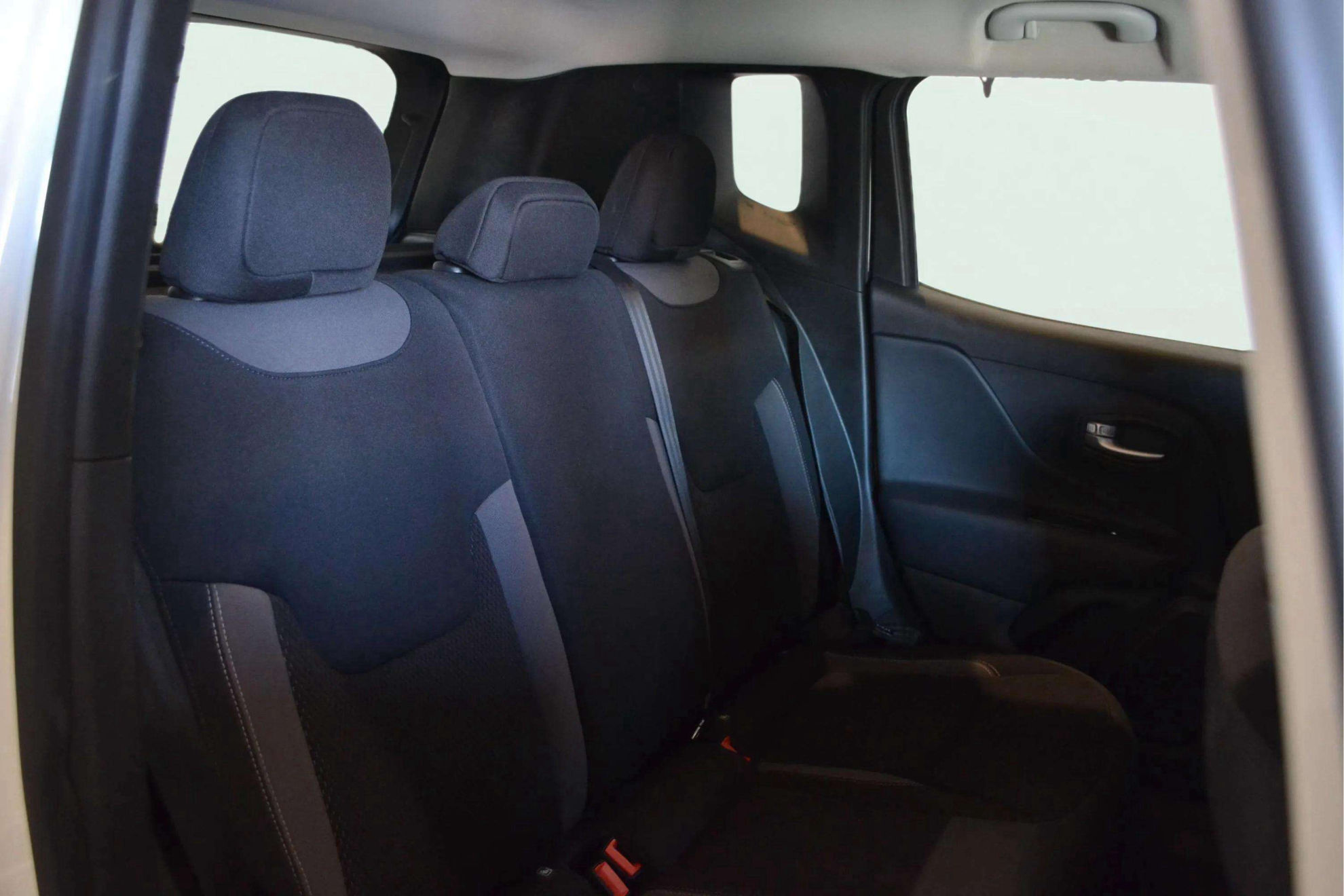 Jeep Renegade eHybrid 1.5 Limited ATX - foto 10