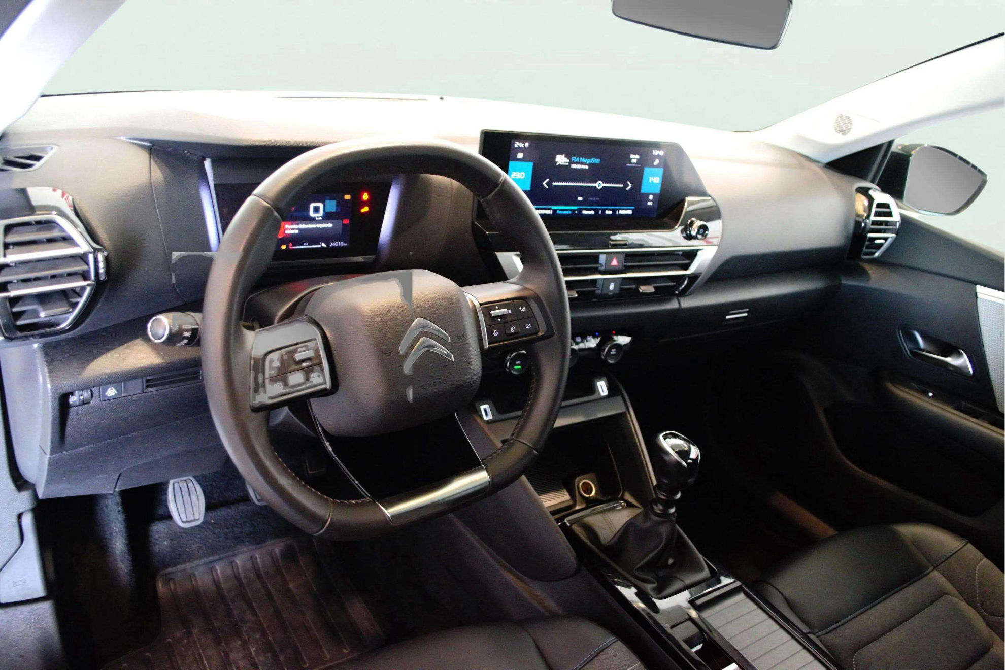 Citroën C4 PureTech 130 Plus - foto 12