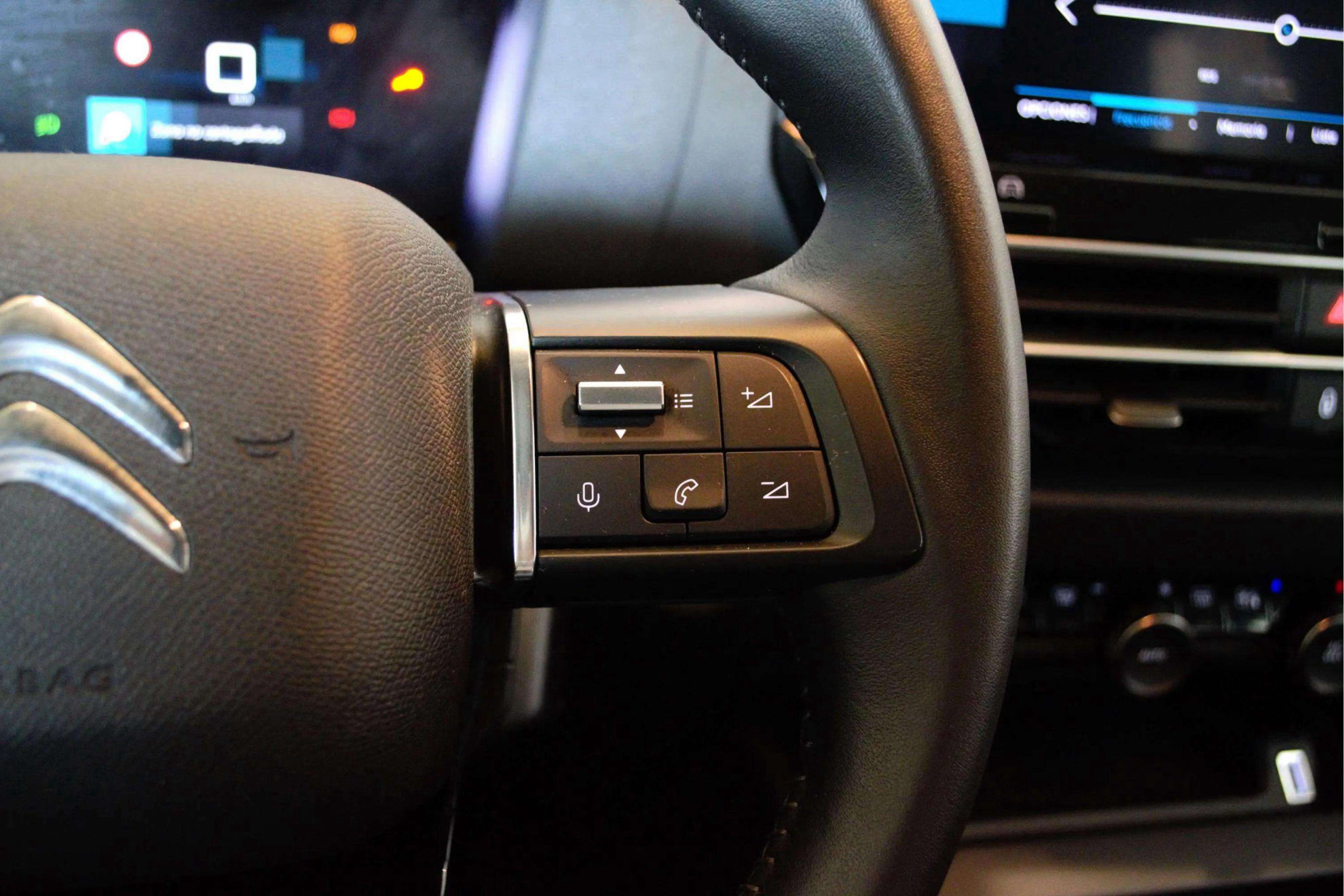 Citroën C4 PureTech 130 Plus - foto 17