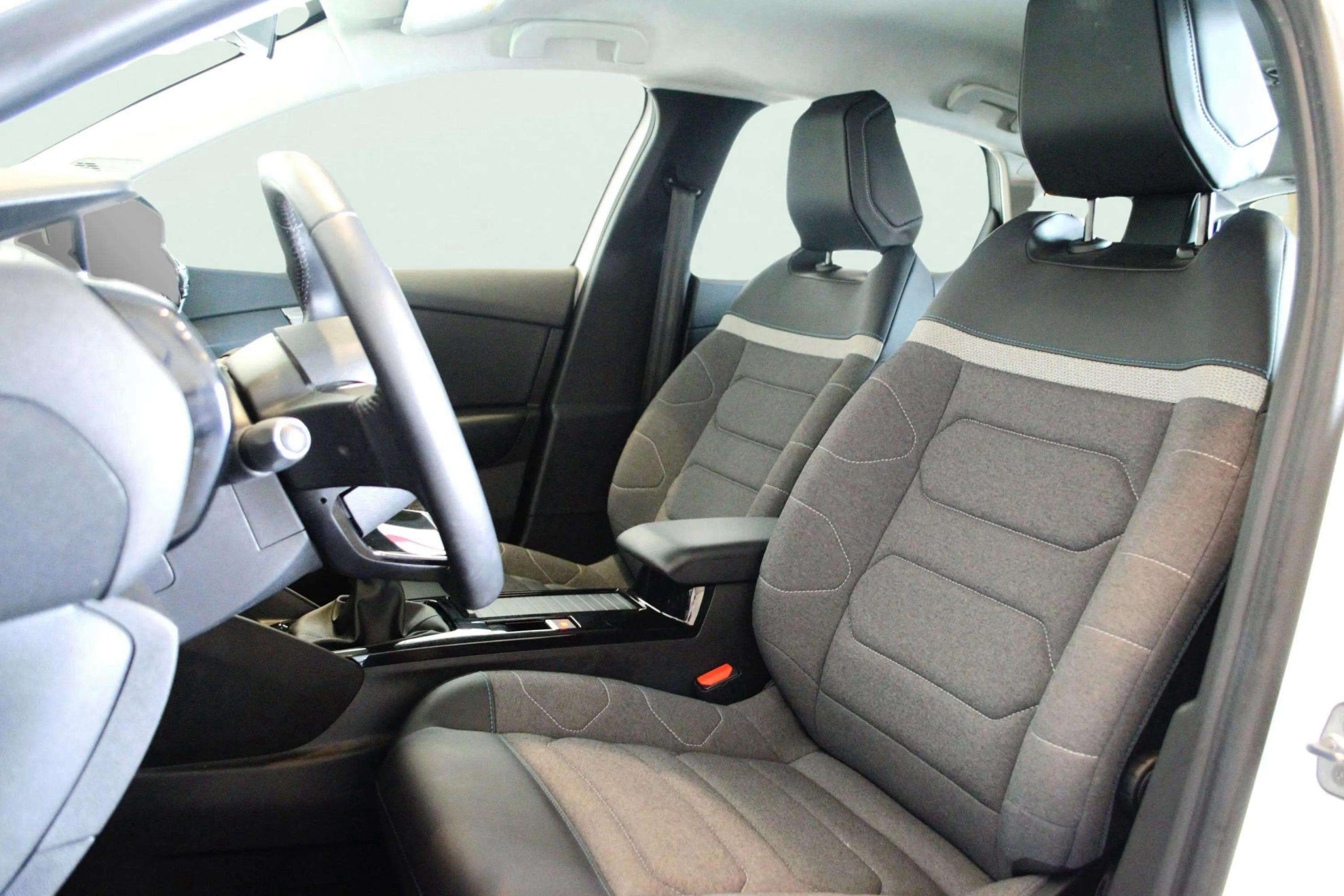 Citroën C4 PureTech 130 Plus - foto 11