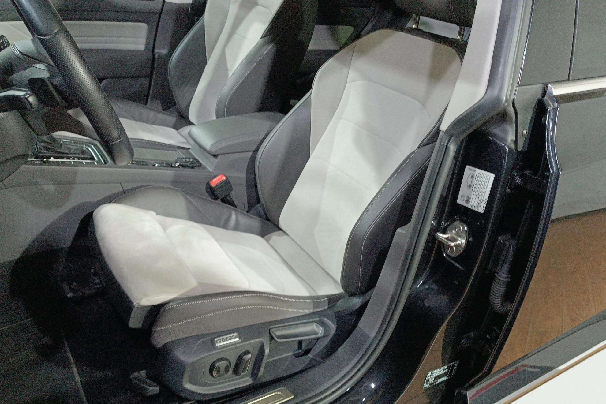 Volkswagen Arteon Elegance 2.0 TDI DSG SB - foto 14