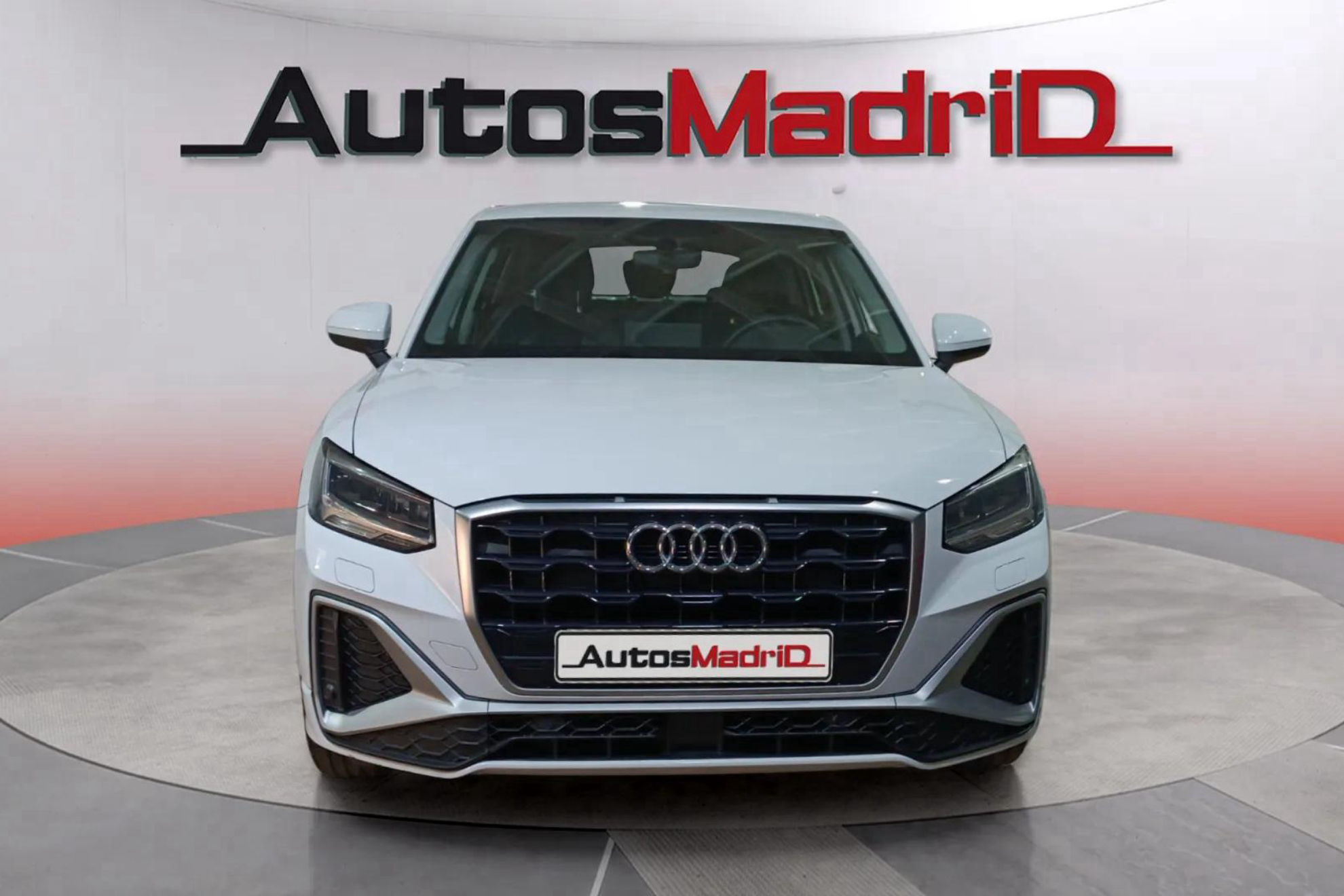 Audi Q2 S line 30 TDI - foto 2