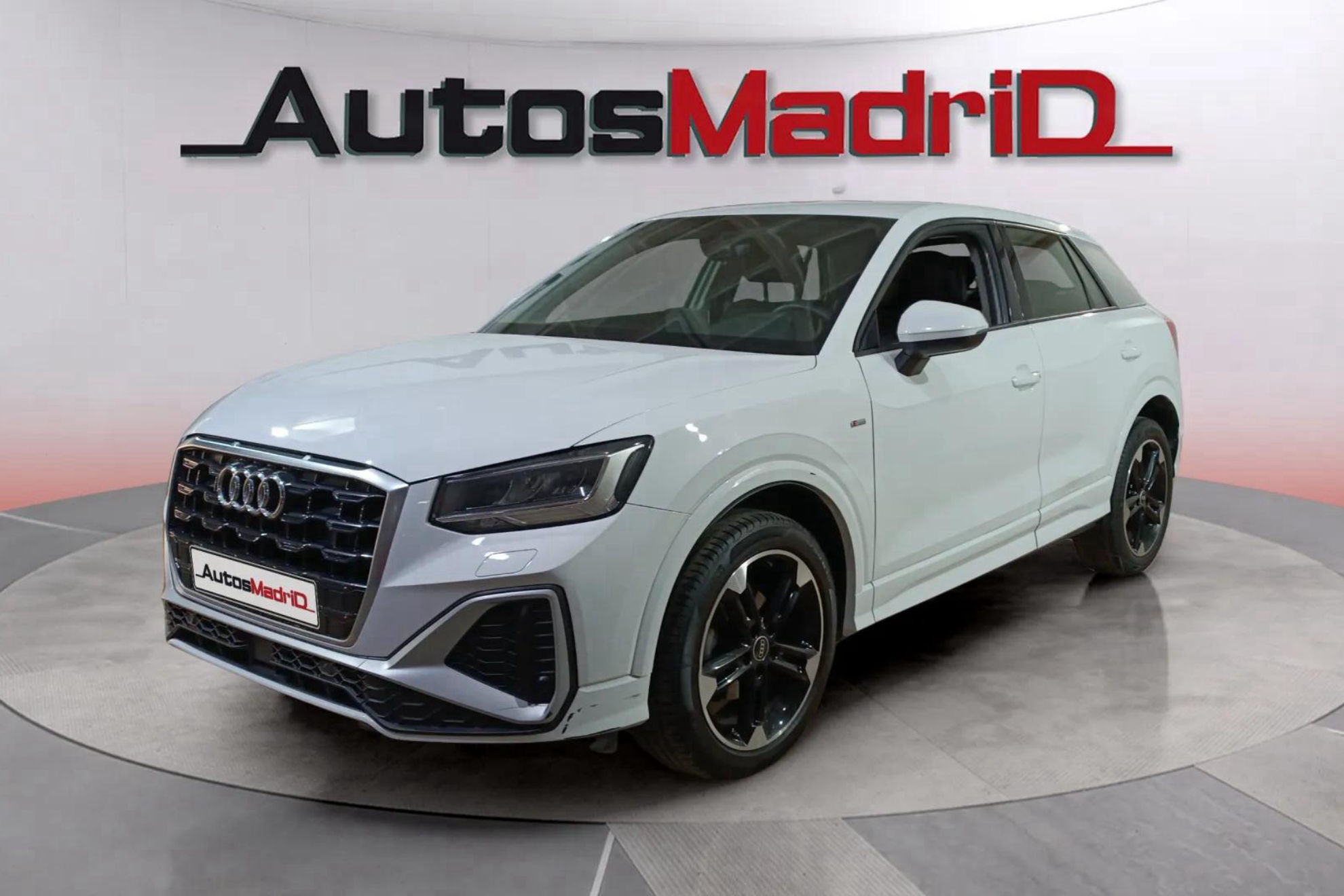 Audi Q2 S line 30 TDI - foto 3