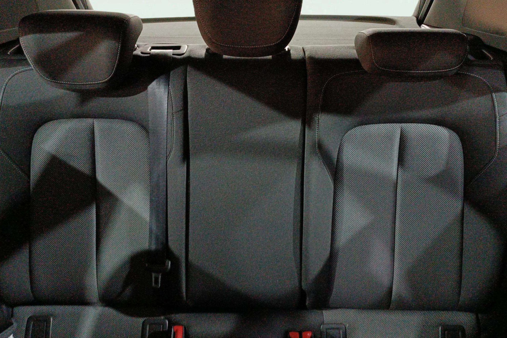 Audi Q2 S line 30 TDI - foto 16