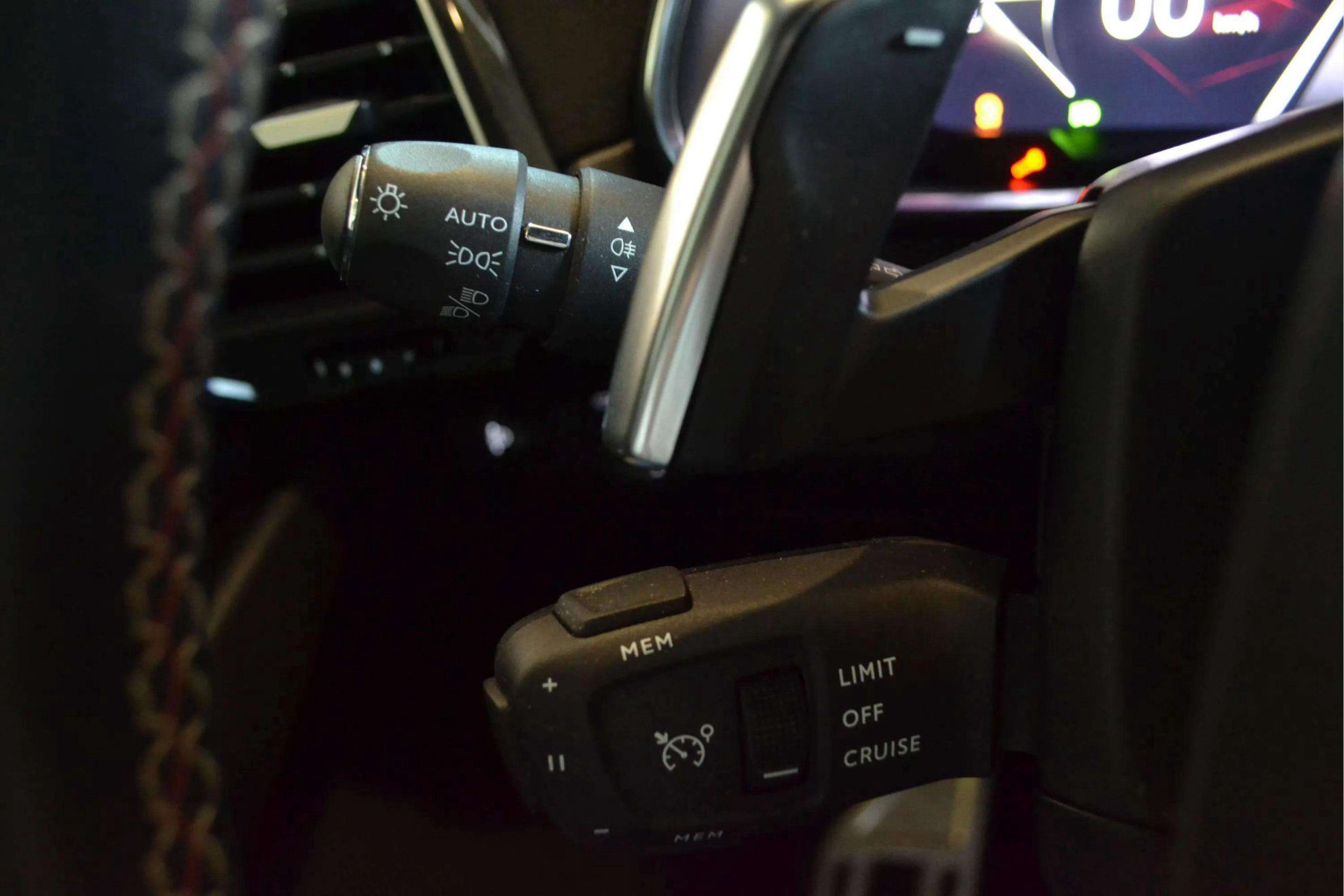 DS DS 7 BlueHDi 130 Performance Line - foto 21
