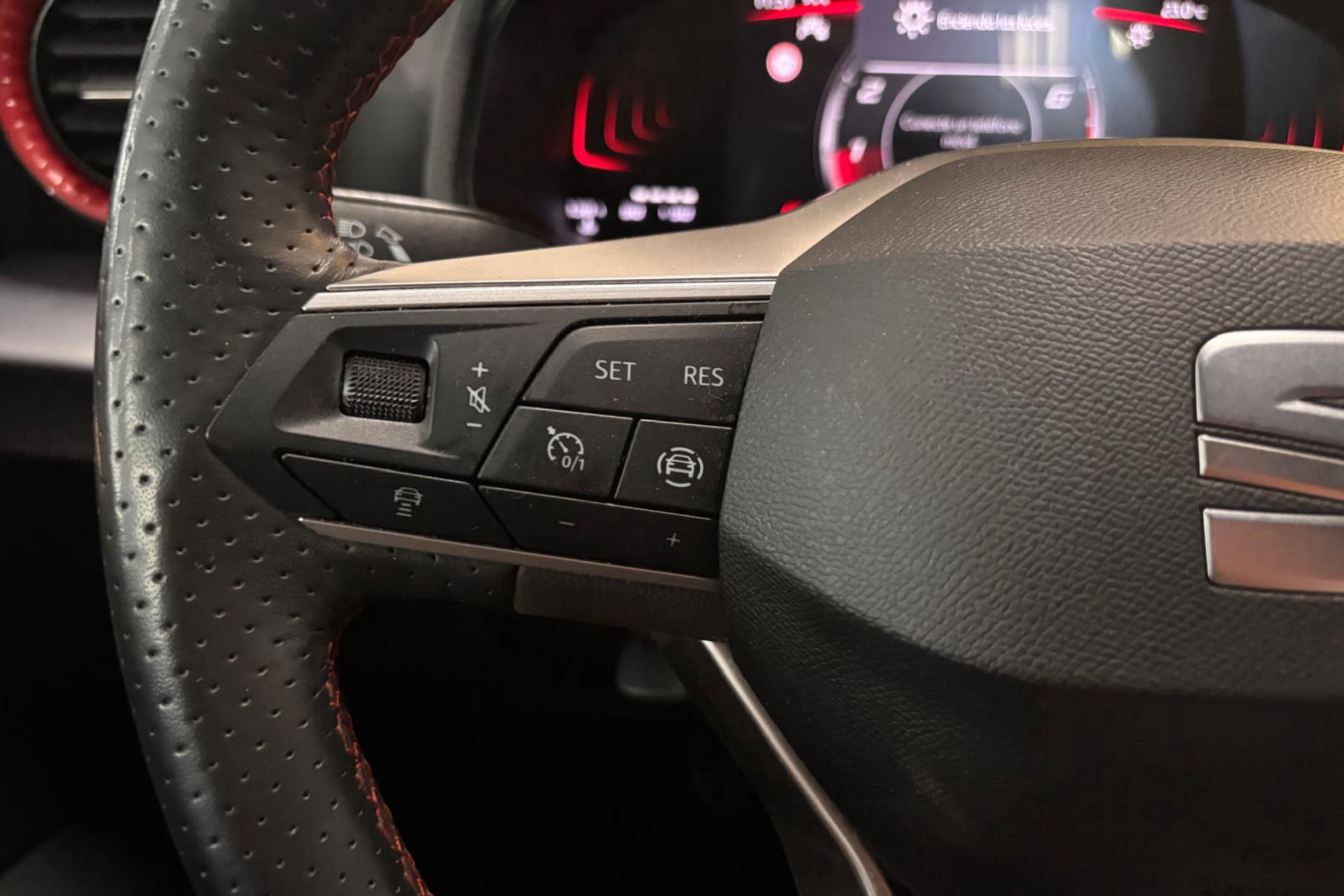 SEAT Arona 1.0 TSI FR XM - foto 17
