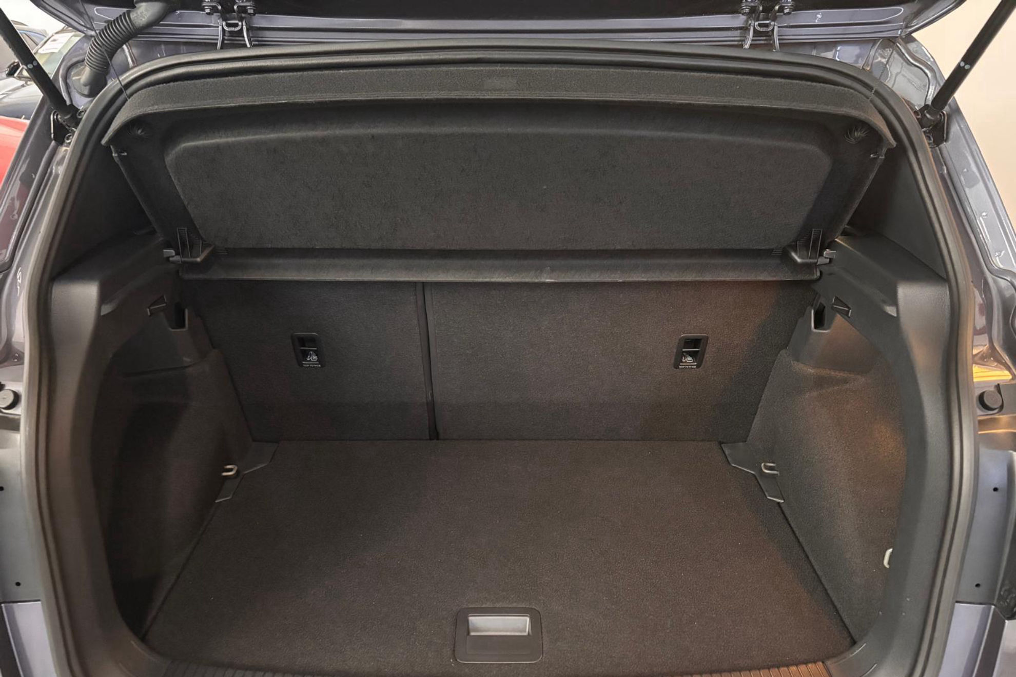 Volkswagen T-Cross R-Line 1.0 TSI DSG - foto 8