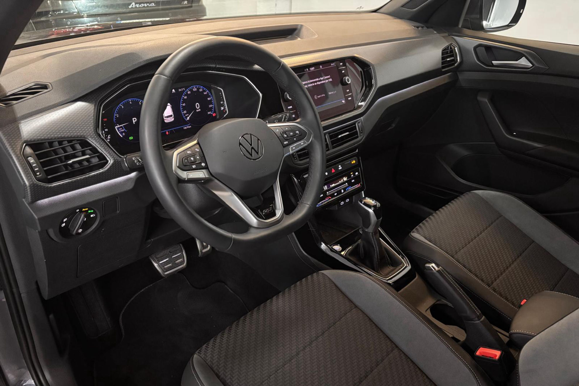 Volkswagen T-Cross R-Line 1.0 TSI DSG - foto 11