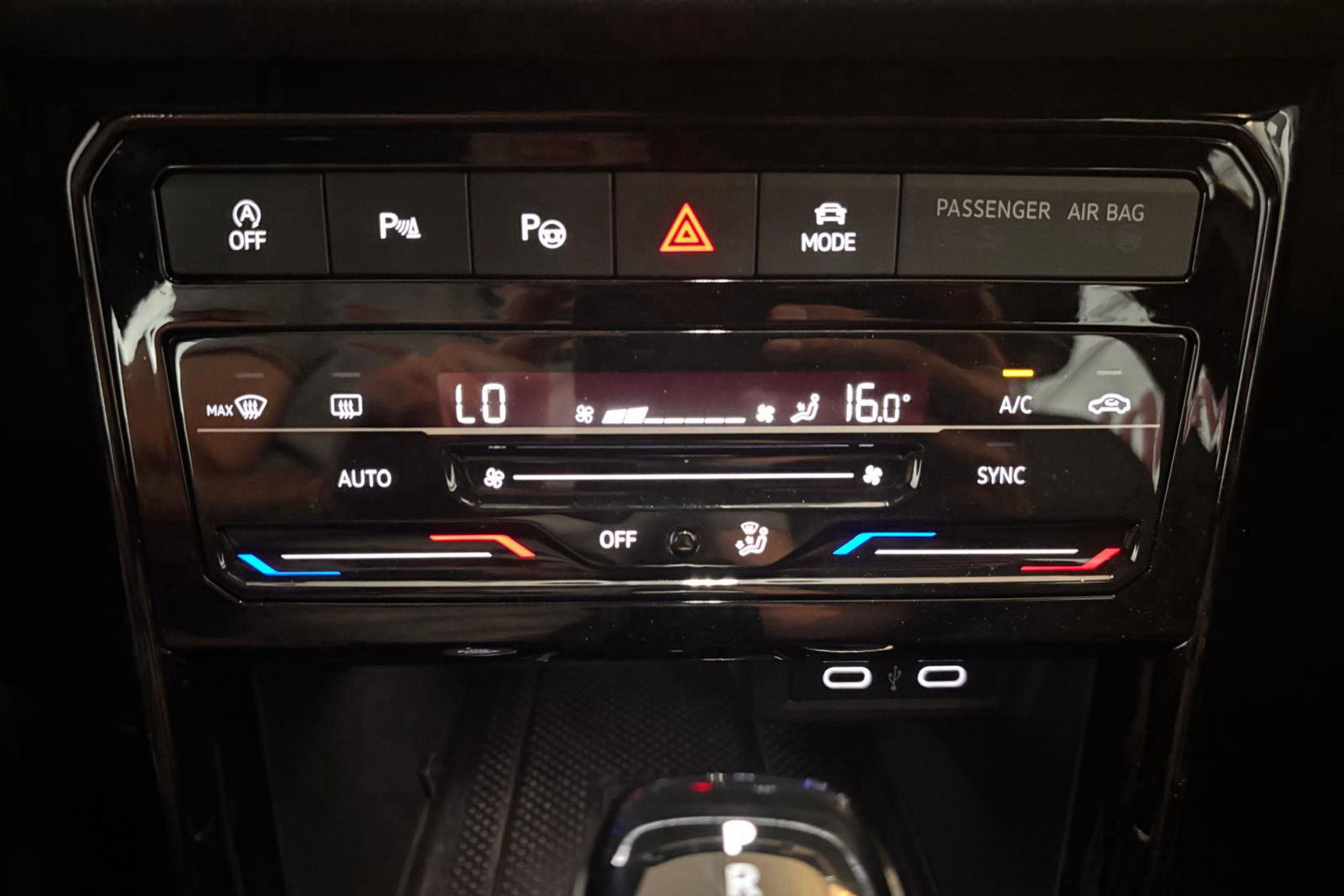 Volkswagen T-Cross R-Line 1.0 TSI DSG - foto 27