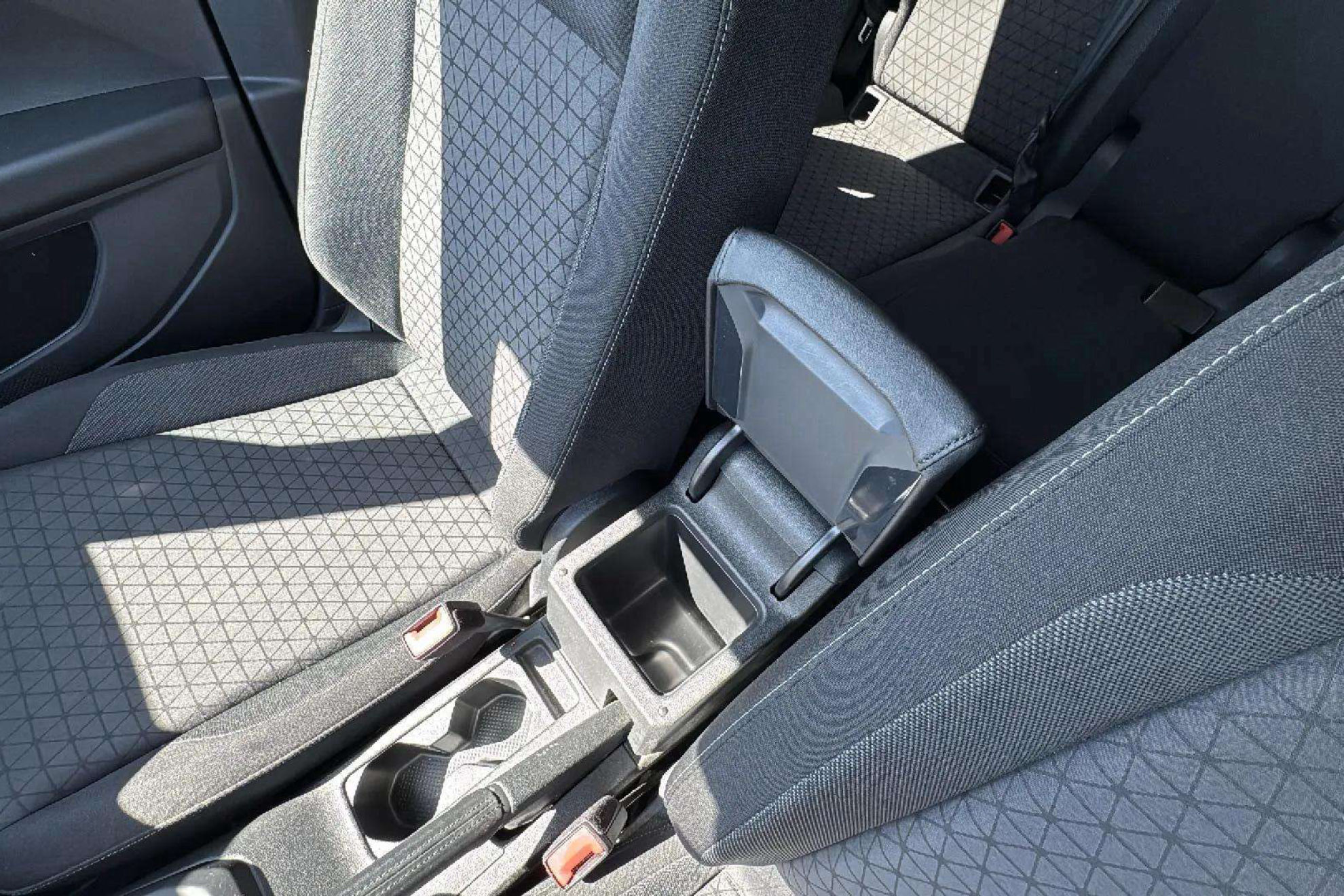 Volkswagen T-Cross Advance 1.0 TSI - foto 32