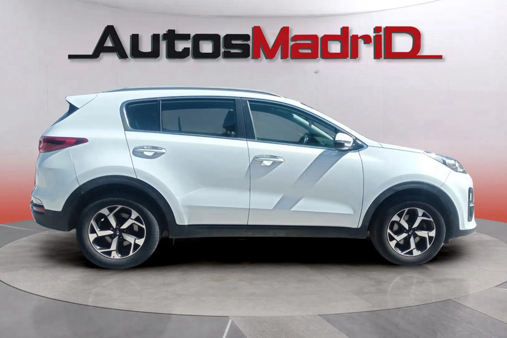 Kia Sportage 1.6 MHEV Drive 4x2 - foto 8